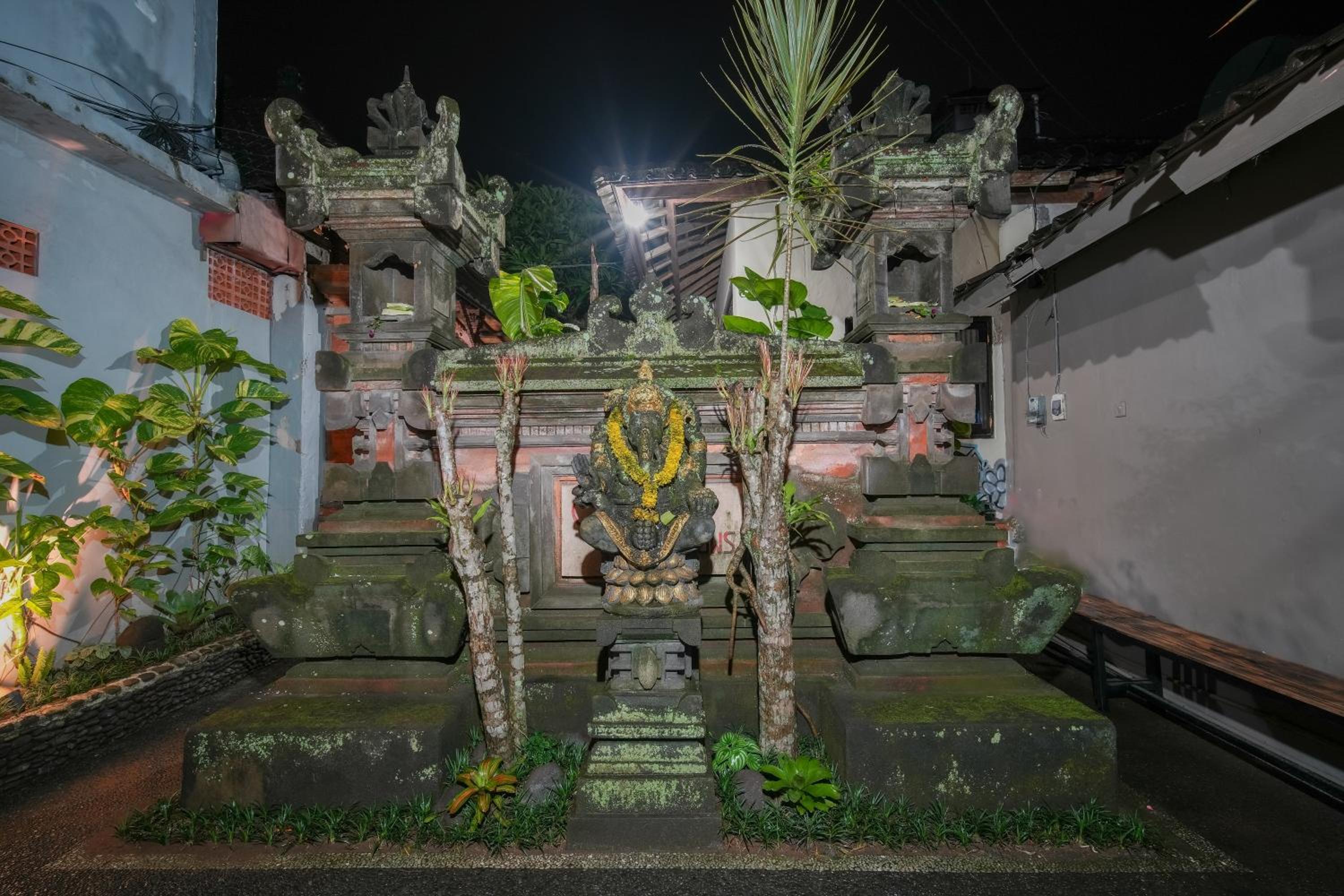 Shana Homestay by EPS