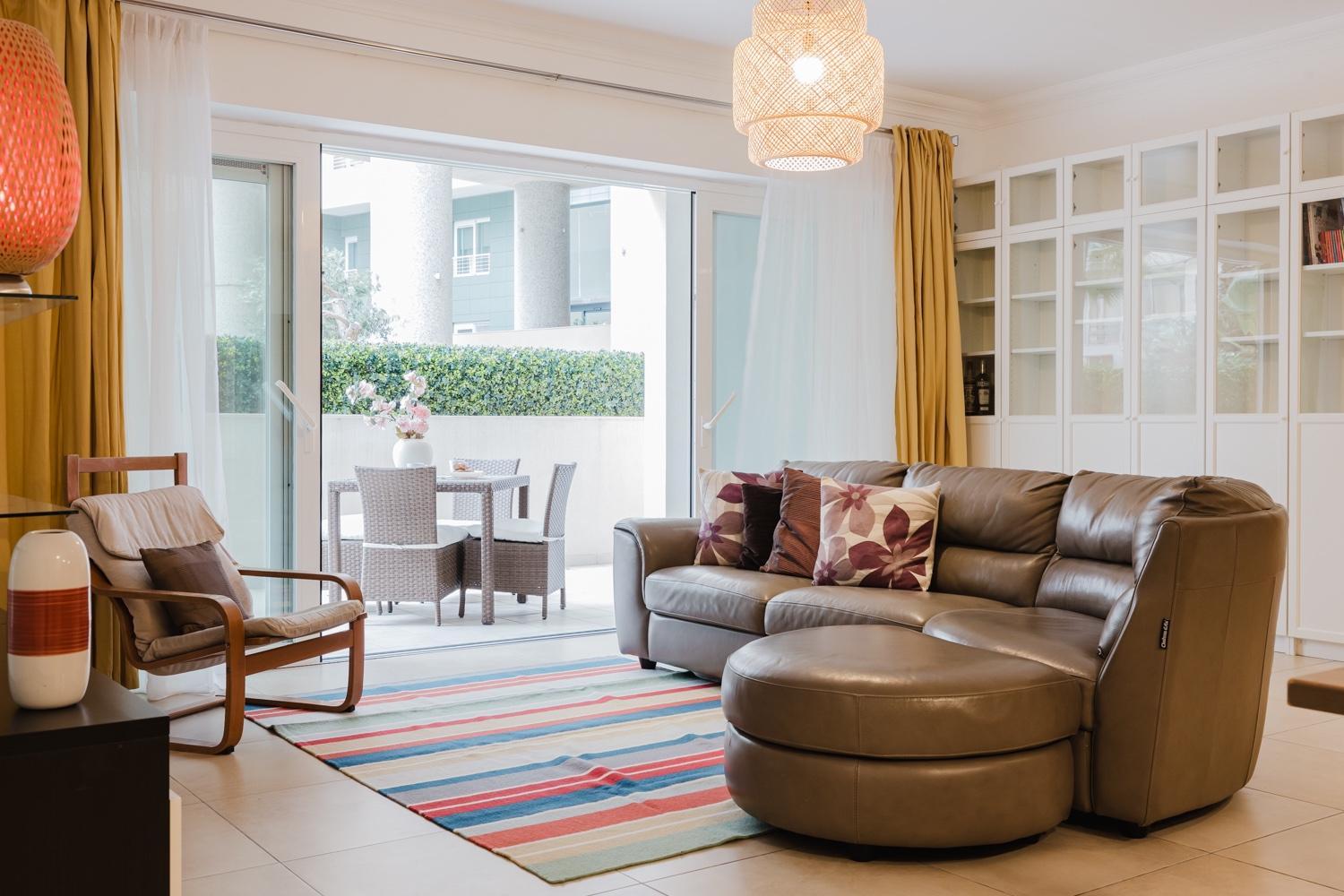 102 Seafront 3Bed Sliema with pool by Homely