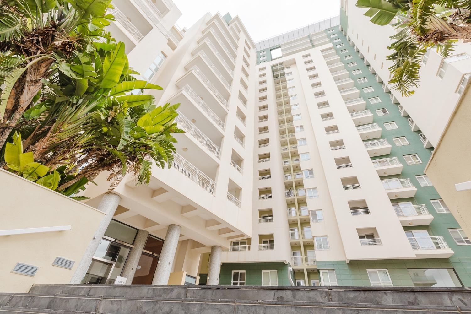 102 Seafront 3Bed Sliema with pool by Homely