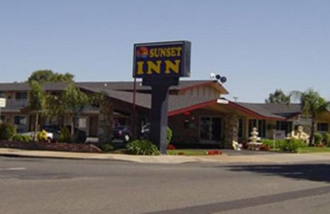 Sunset Inn Lake Oroville - Property Image 6