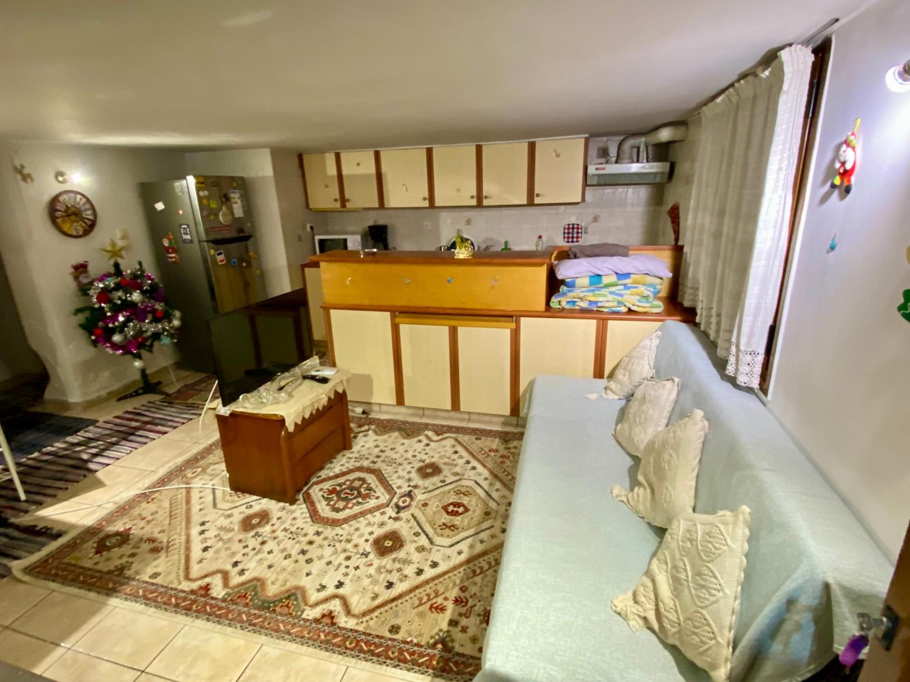 20 mins from city centre, rural house