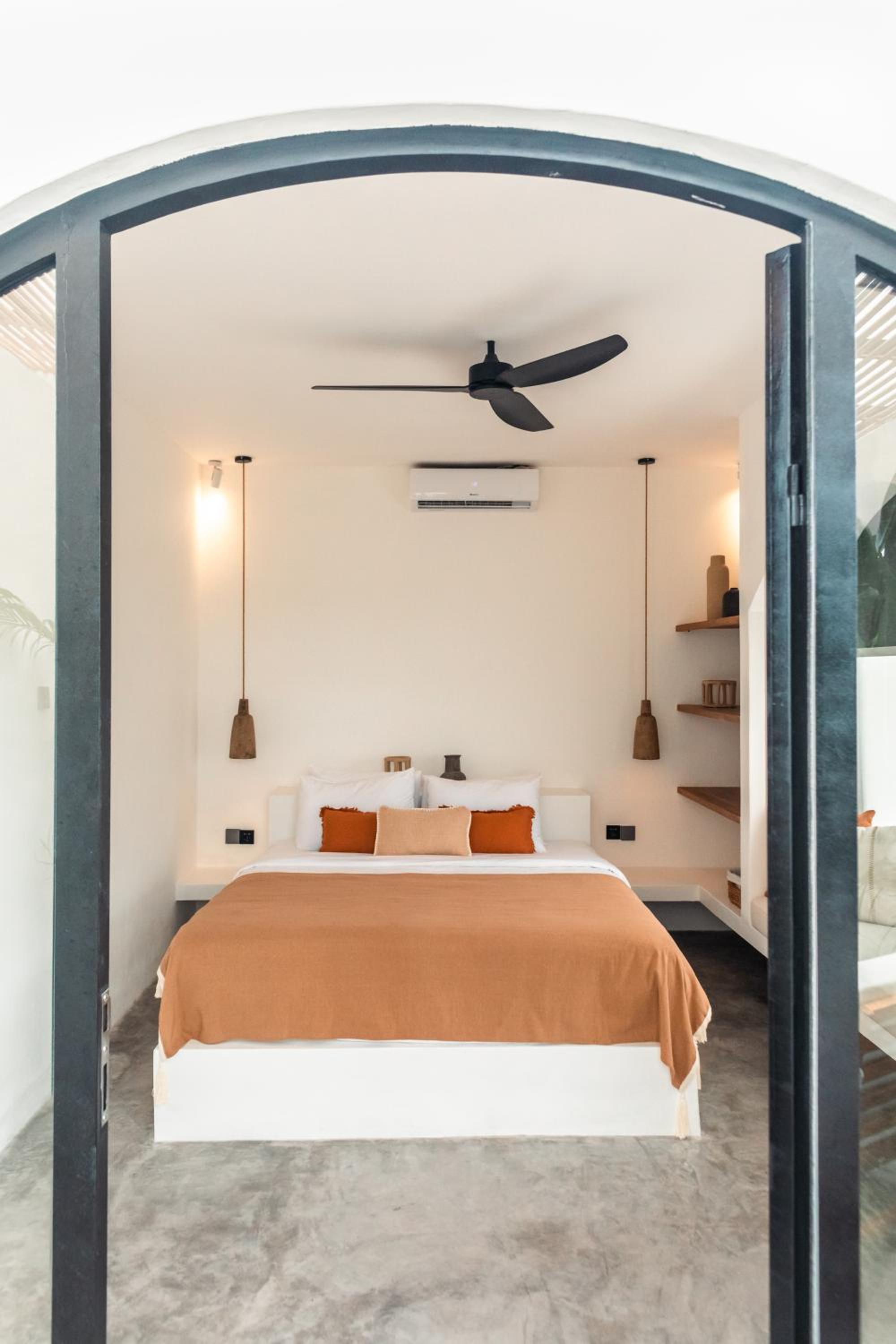 NMBR One - New 2BR home for remote travelers in Canggu