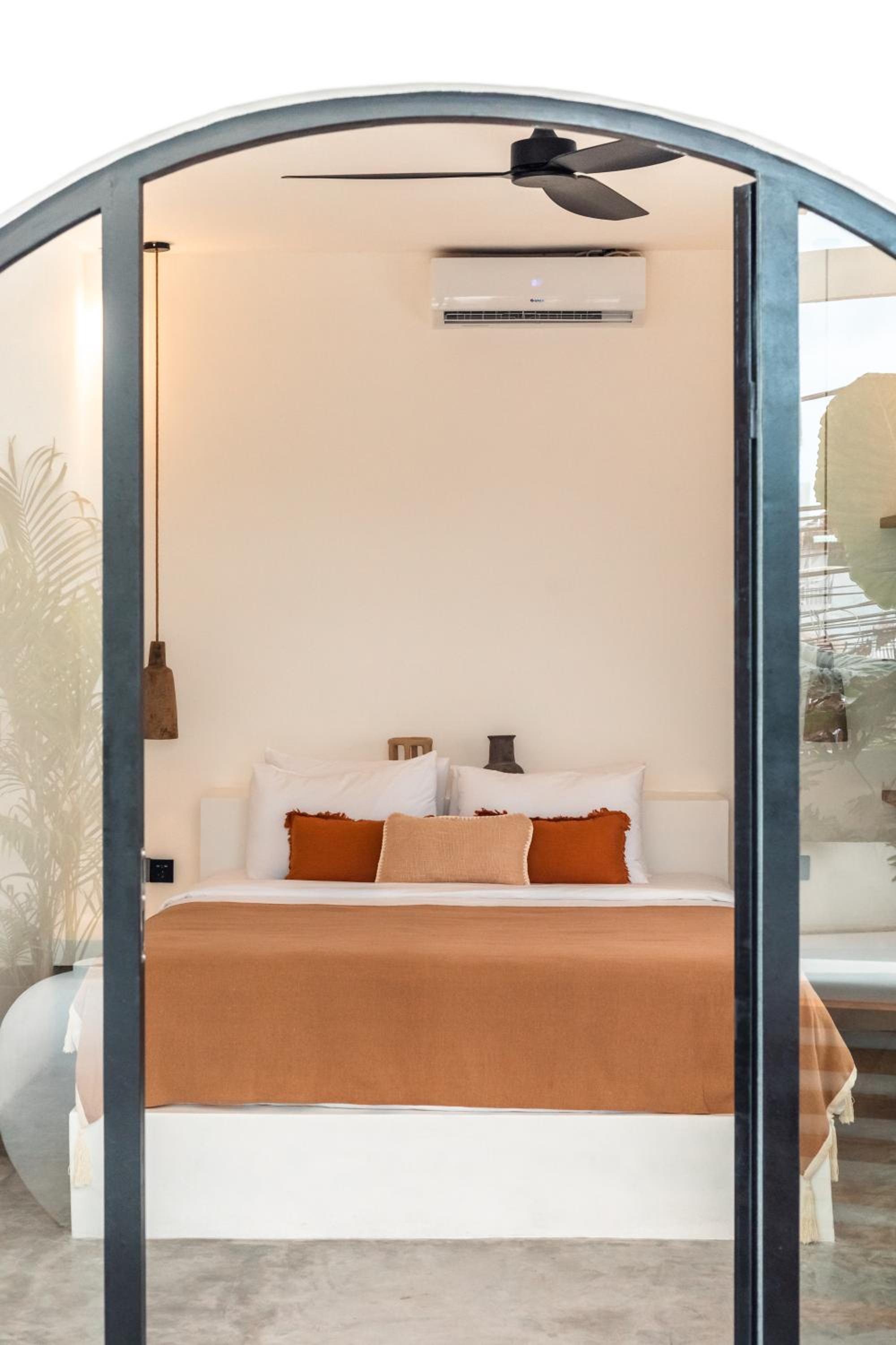 NMBR One - New 2BR home for remote travelers in Canggu