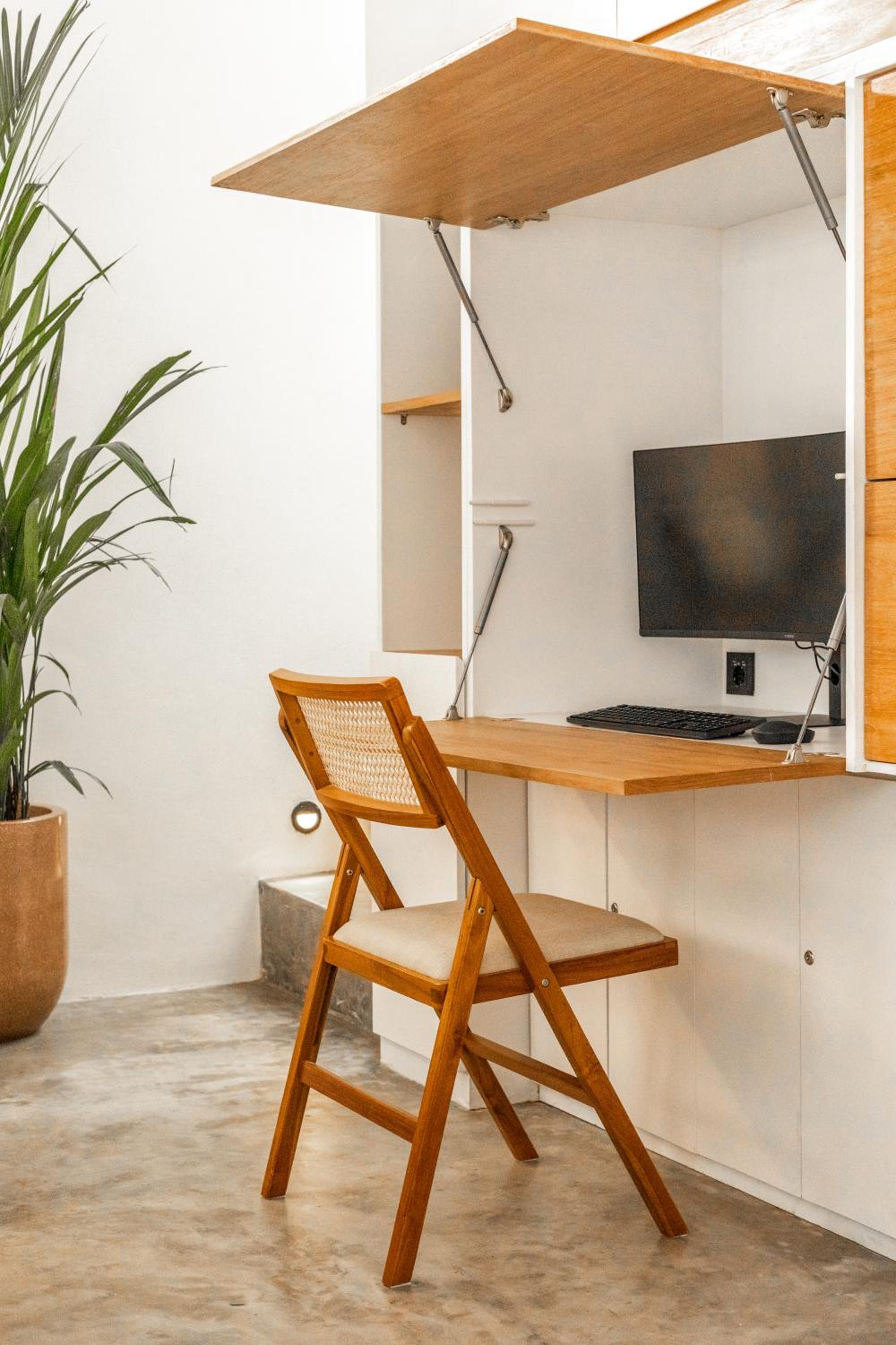 NMBR One - New 2BR home for remote travelers in Canggu