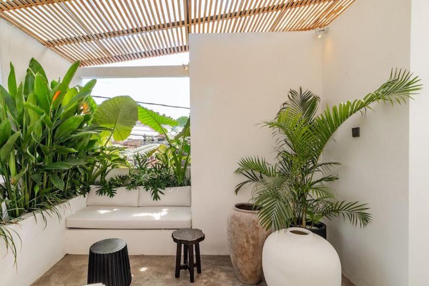NMBR One - New 2BR home for remote travelers in Canggu