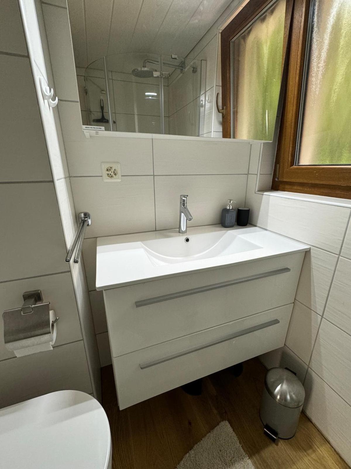 Chalet isolé avec jacuzzi et vue panoramique