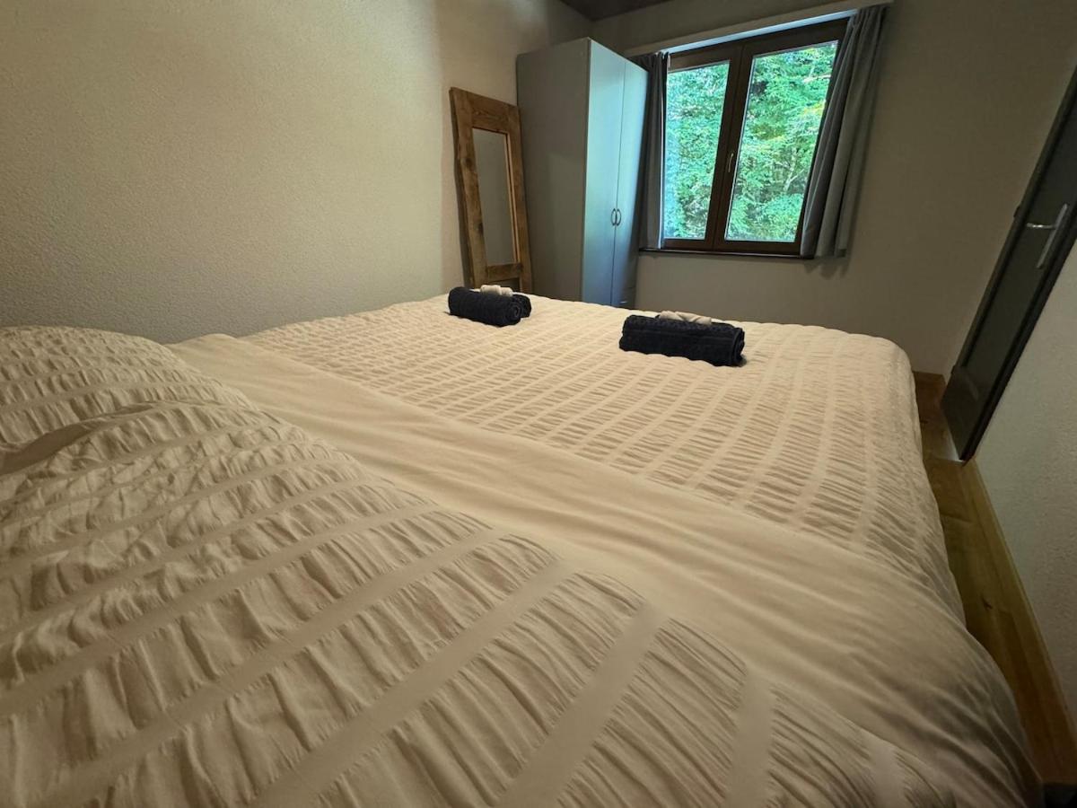 Chalet isolé avec jacuzzi et vue panoramique