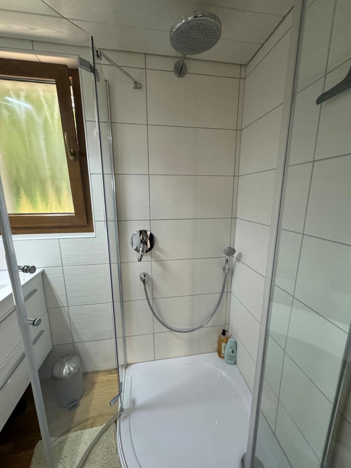 Chalet isolé avec jacuzzi et vue panoramique
