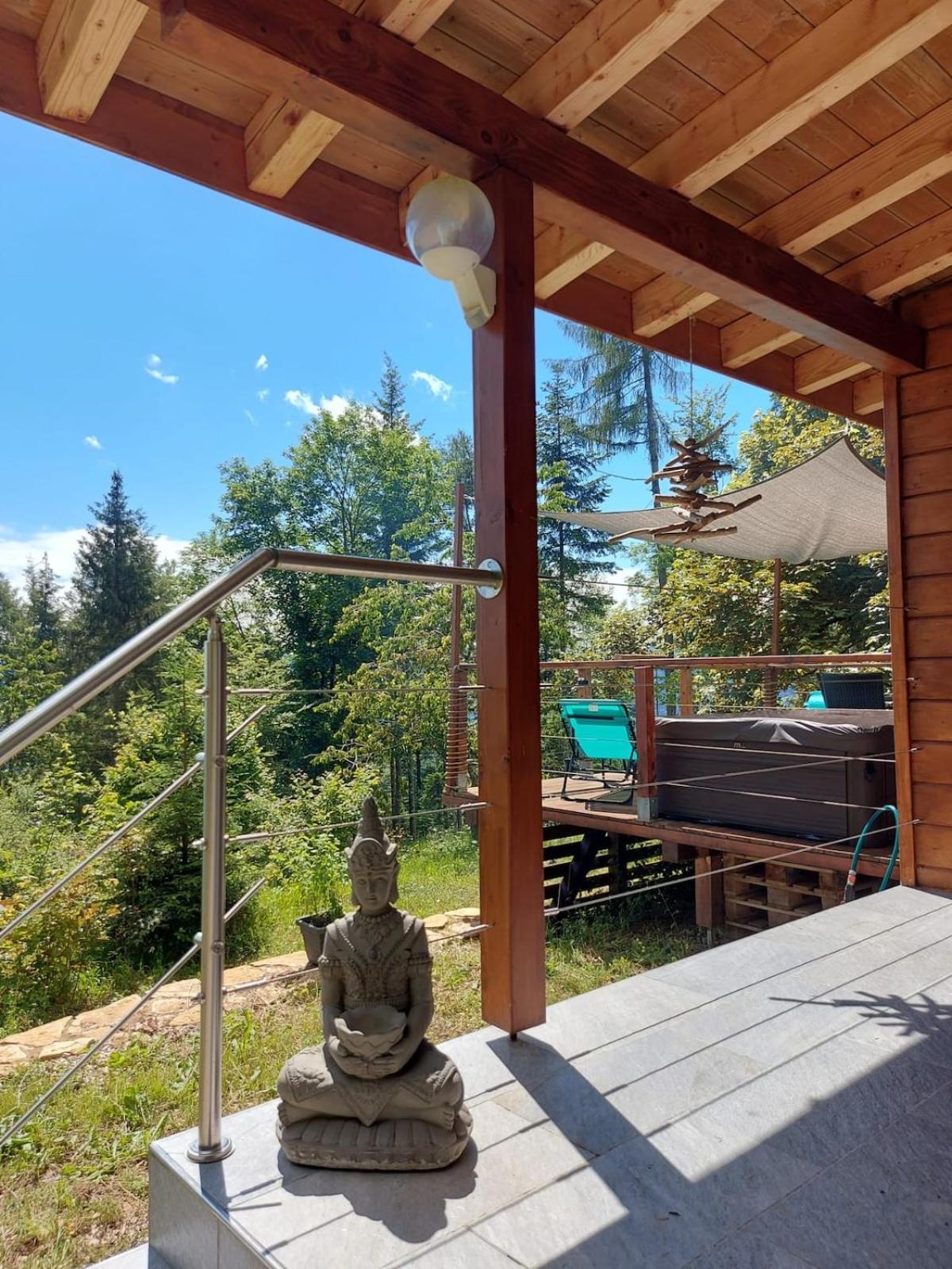 Chalet isolé avec jacuzzi et vue panoramique