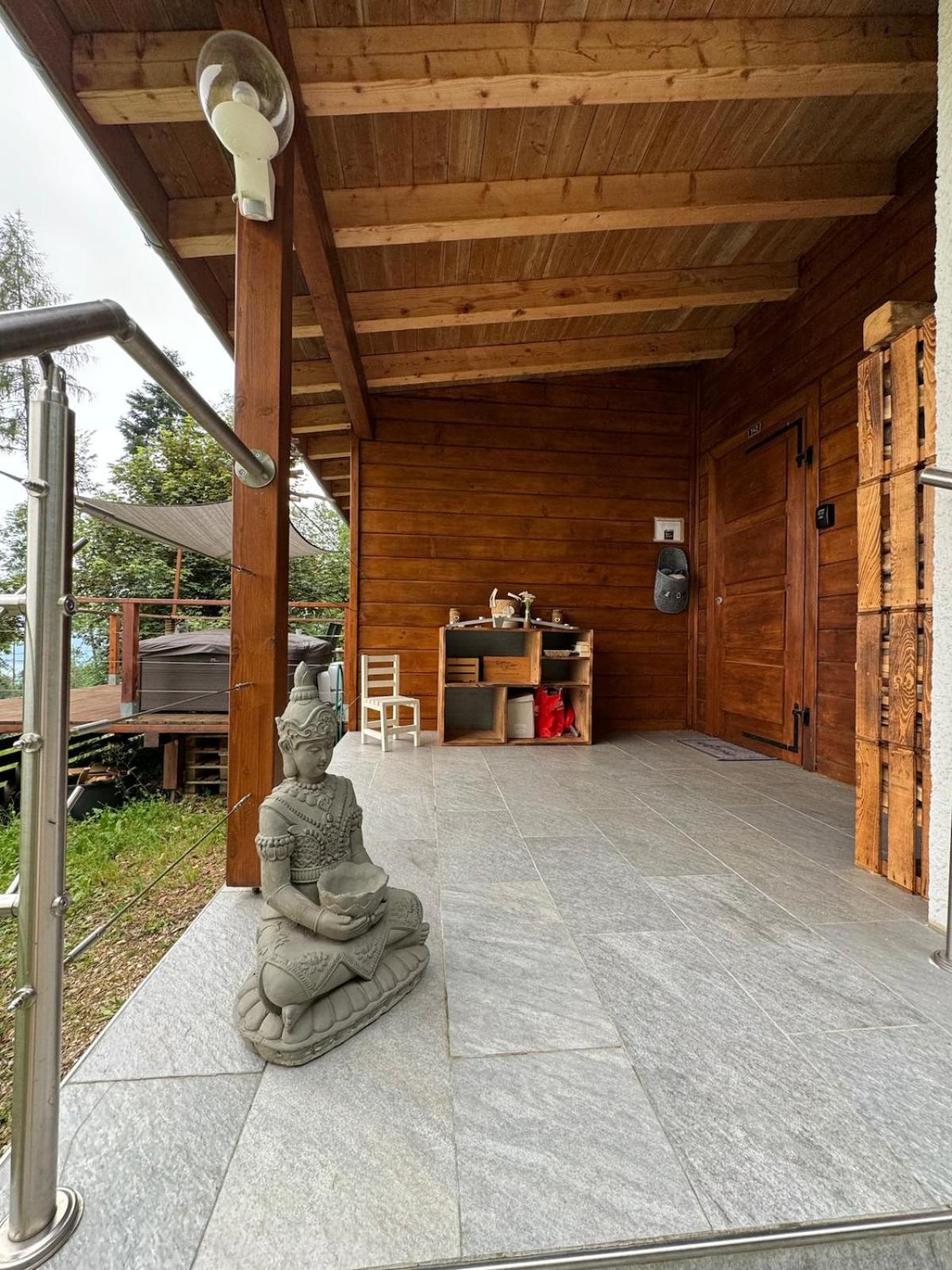 Chalet isolé avec jacuzzi et vue panoramique