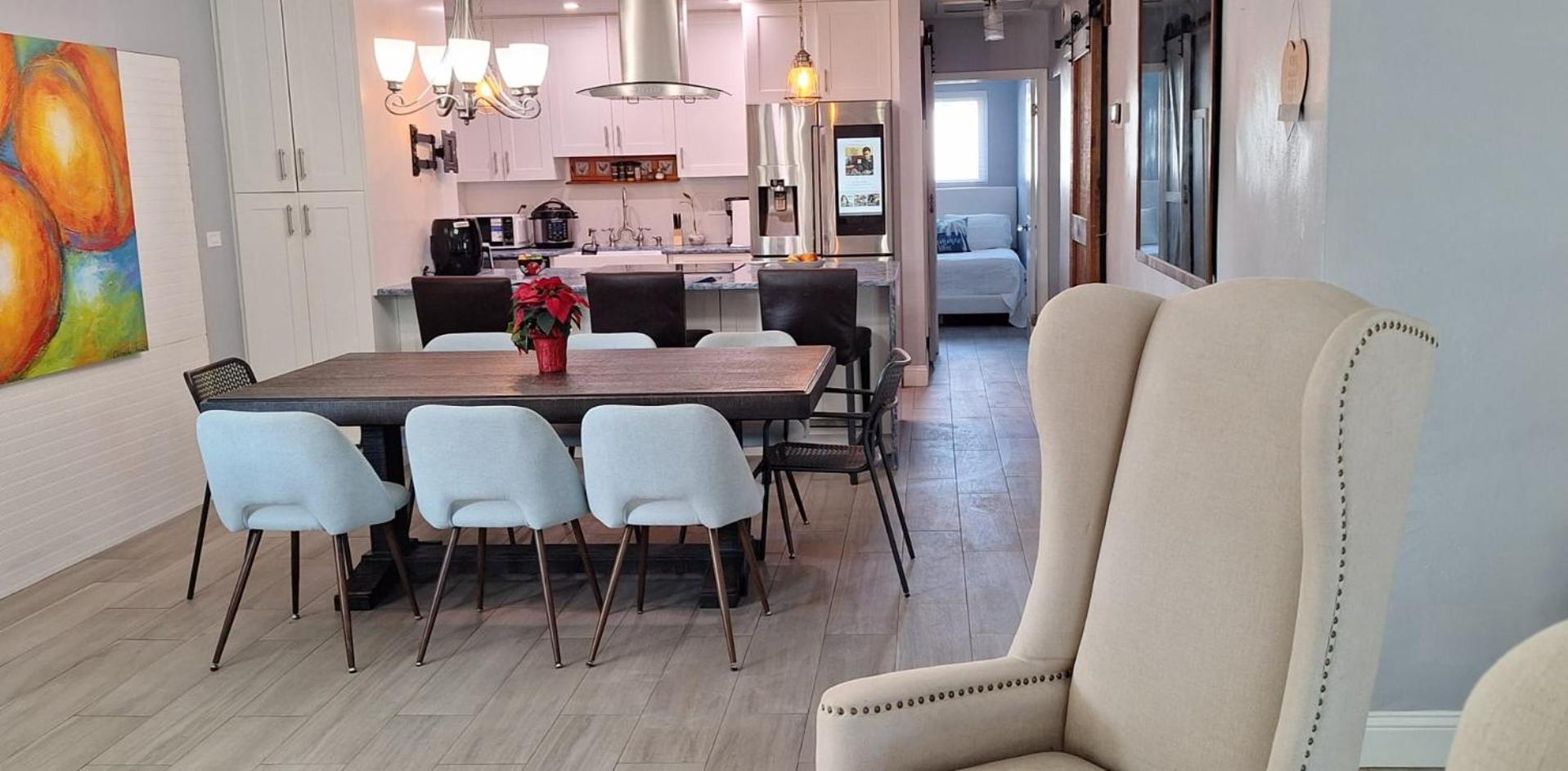 Luxury 3BR Duplex in Cutler Bay, Pool Table, BBQ, Terrace & Free Parking