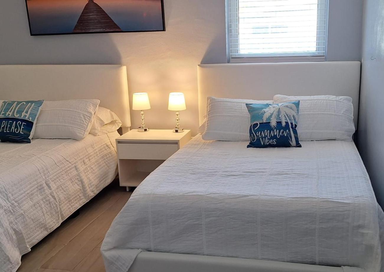 Luxury 3BR Duplex in Cutler Bay, Pool Table, BBQ, Terrace & Free Parking