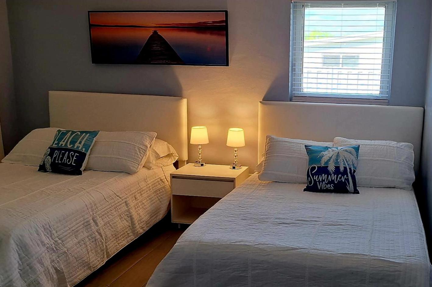 Luxury 3BR Duplex in Cutler Bay, Pool Table, BBQ, Terrace & Free Parking