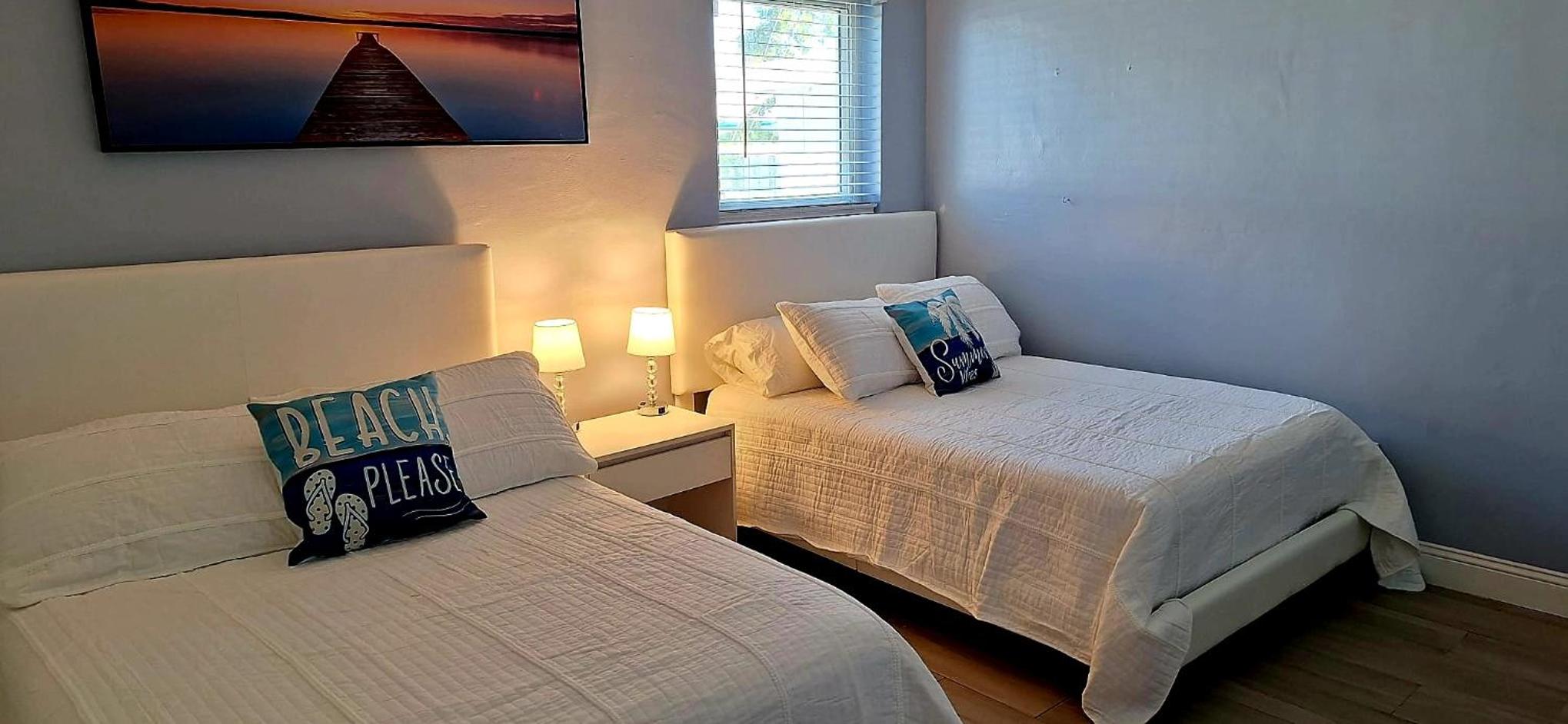 Luxury 3BR Duplex in Cutler Bay, Pool Table, BBQ, Terrace & Free Parking