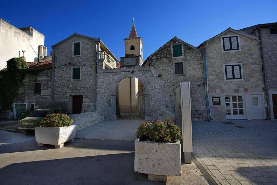 Photo 12