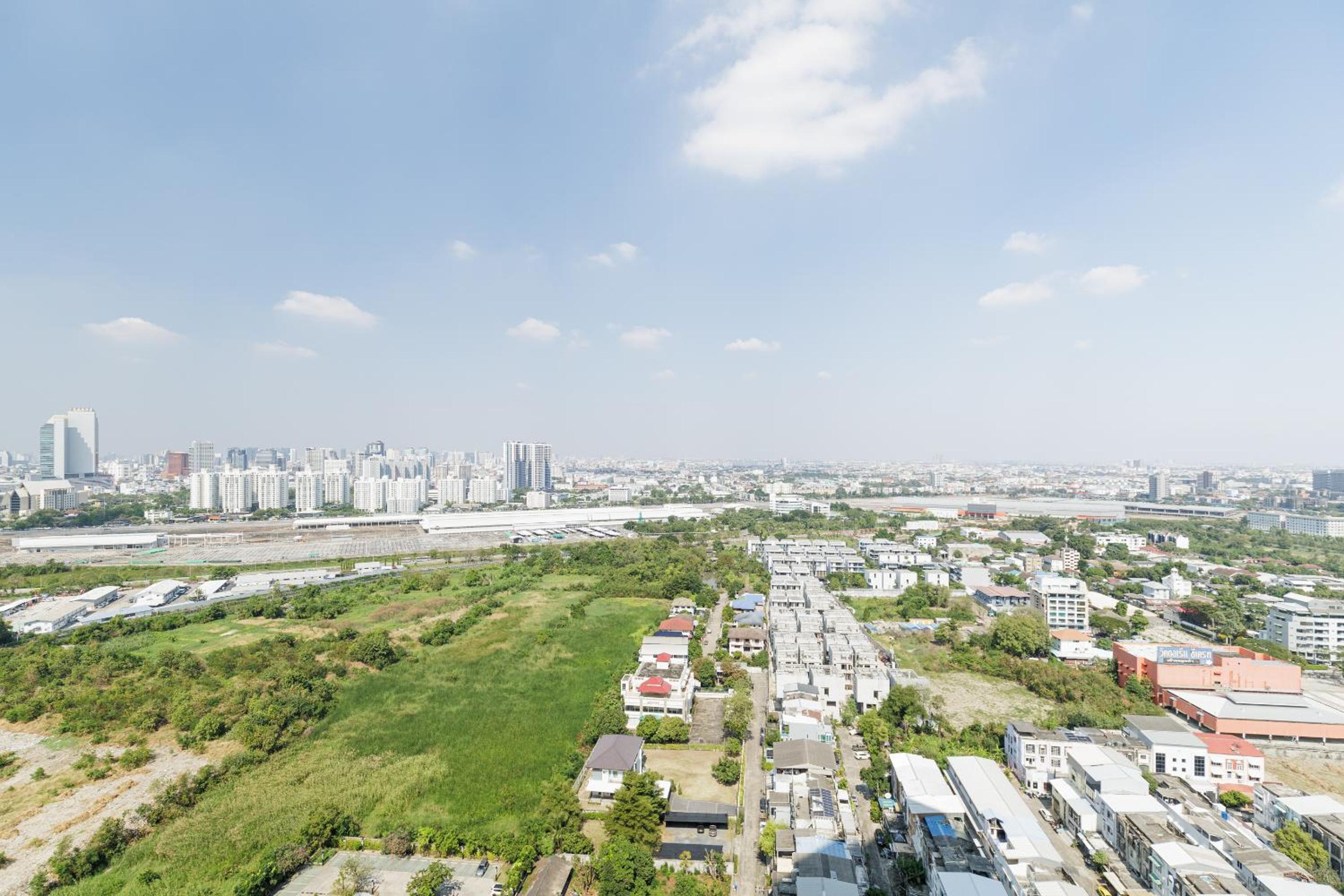 loft 二房可住4人 近jodd夜市 游泳池