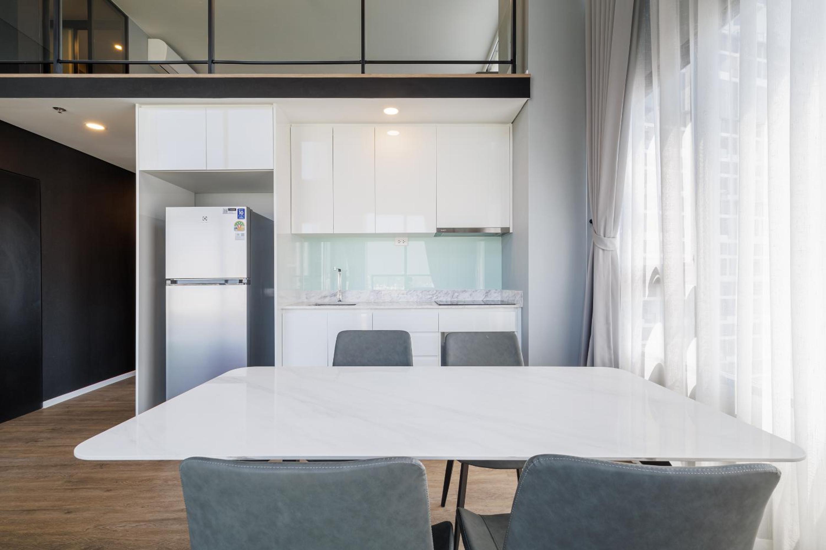 loft 二房可住4人 近jodd夜市 游泳池