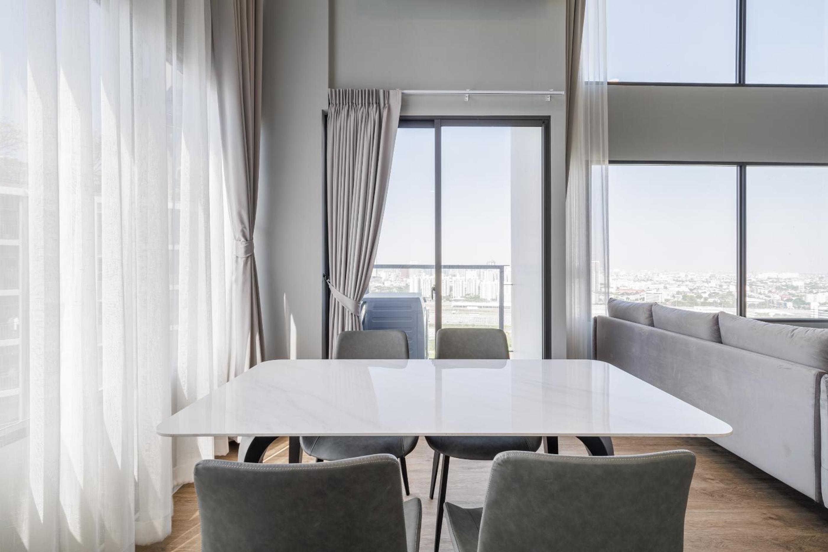 loft 二房可住4人 近jodd夜市 游泳池