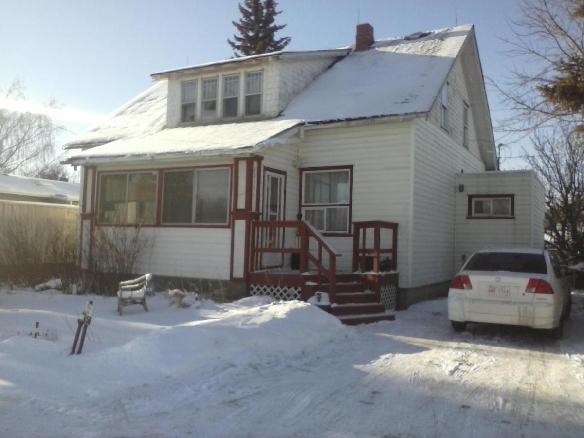 Nisku Guest House