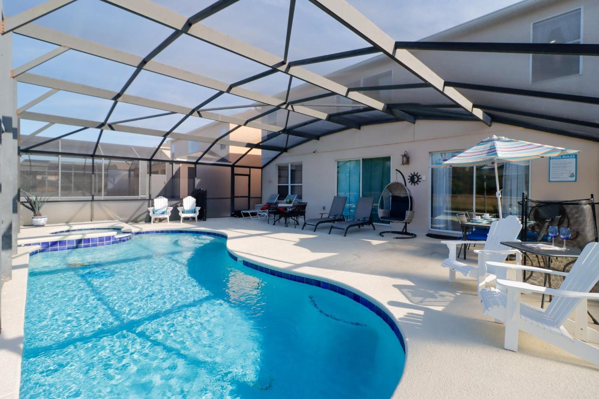 Spacious Emerald Island Resort Home with Pool Spa and Resort Amenities near Disney