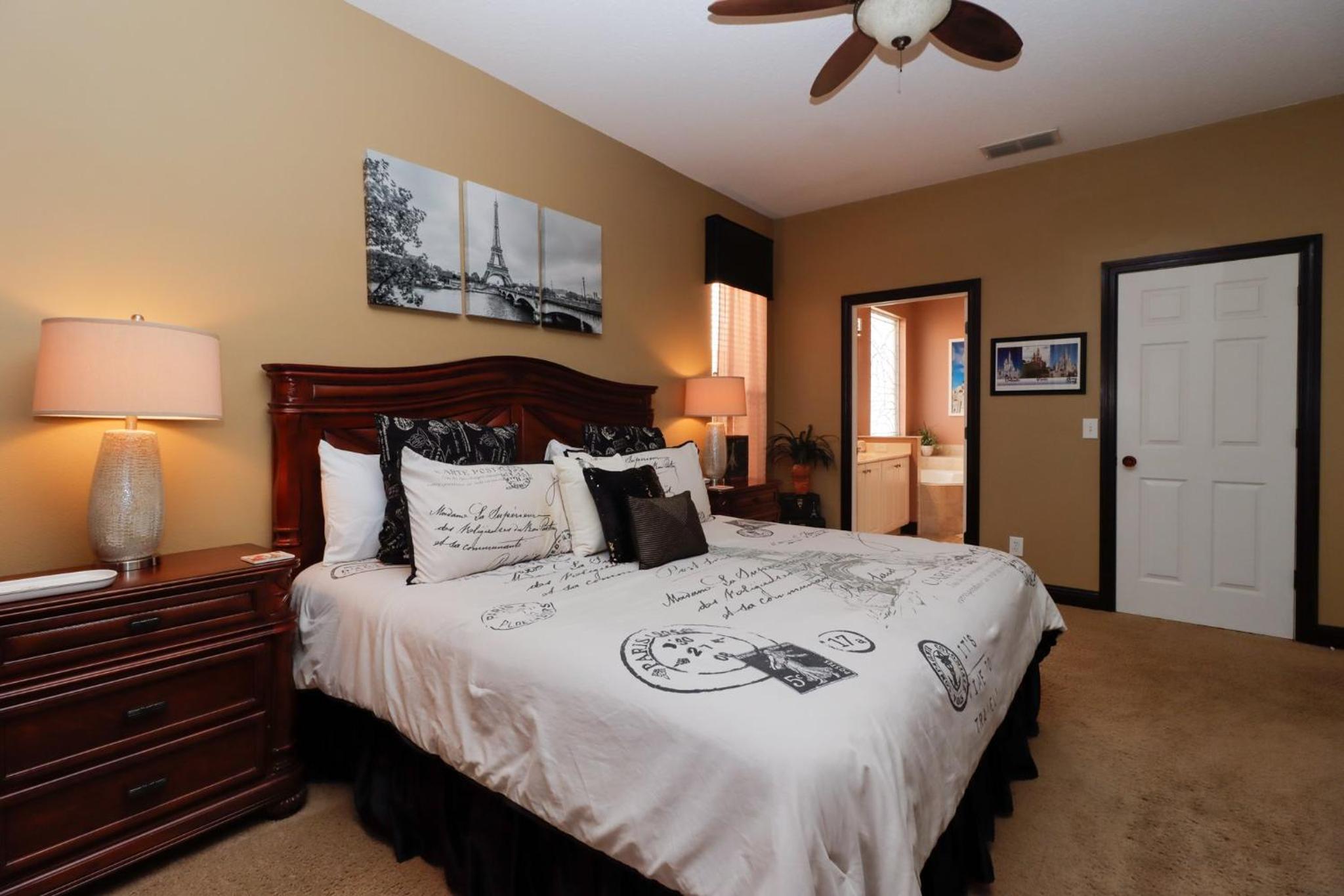 Spacious Emerald Island Resort Home with Pool Spa and Resort Amenities near Disney