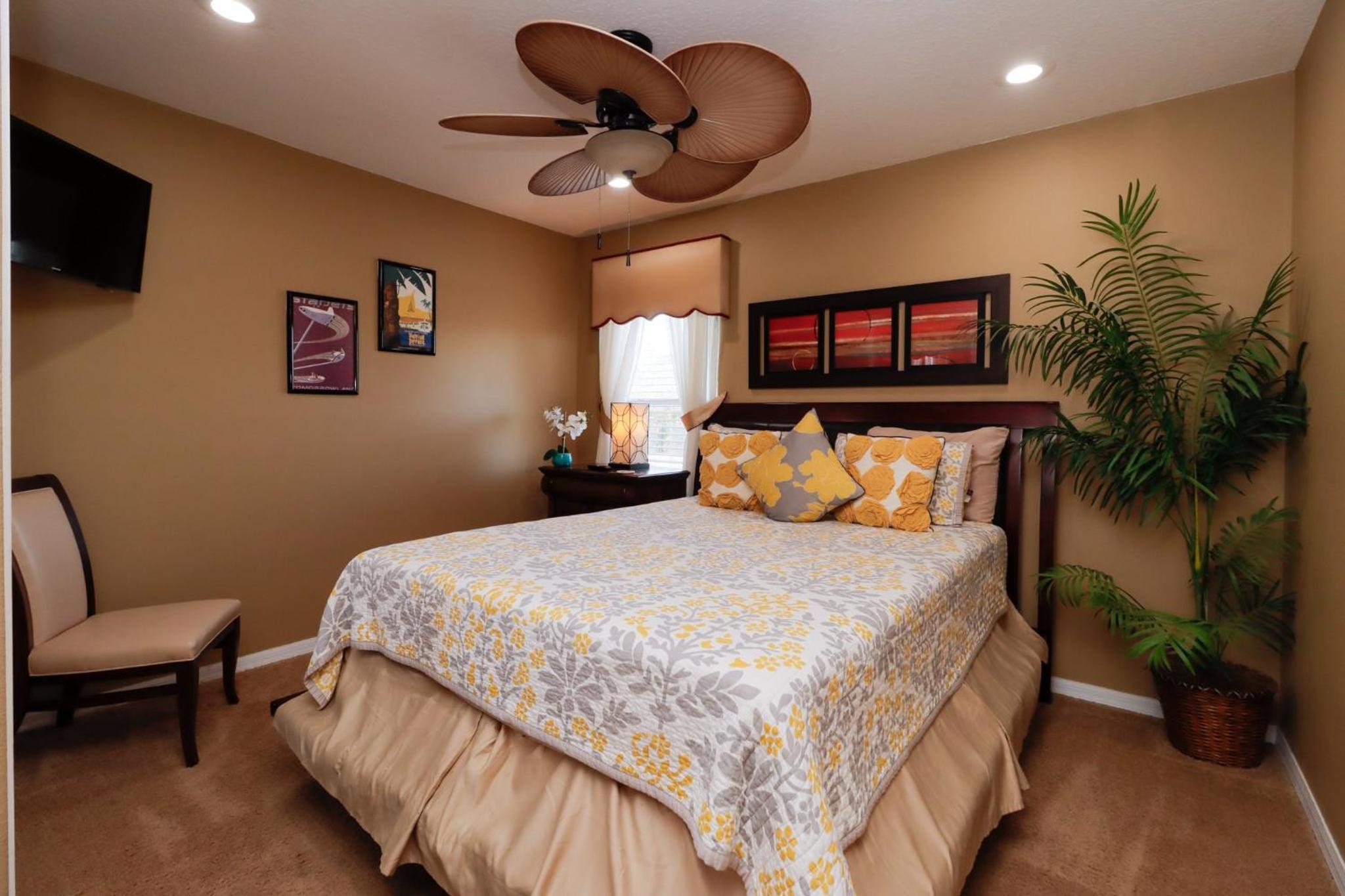 Spacious Emerald Island Resort Home with Pool Spa and Resort Amenities near Disney