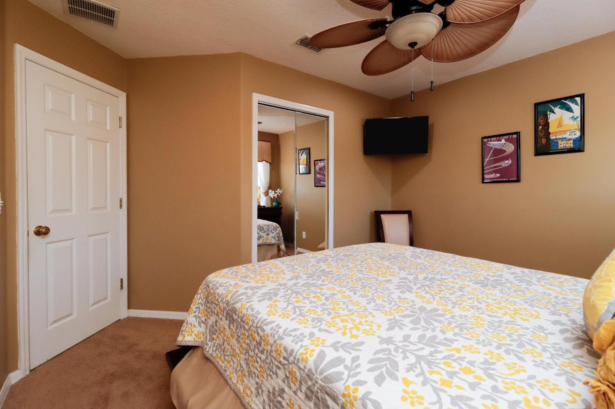 Spacious Emerald Island Resort Home with Pool Spa and Resort Amenities near Disney