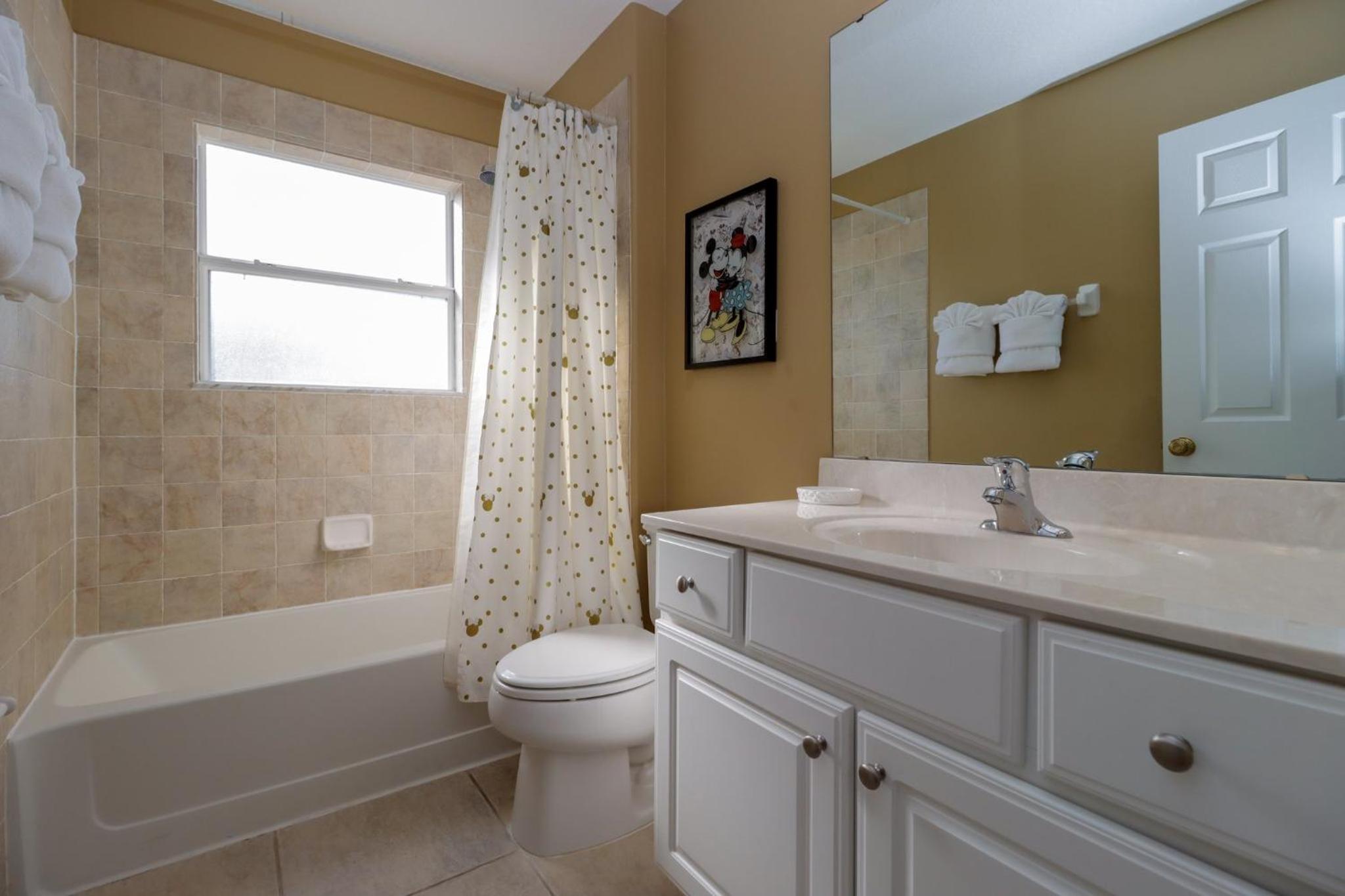Spacious Emerald Island Resort Home with Pool Spa and Resort Amenities near Disney