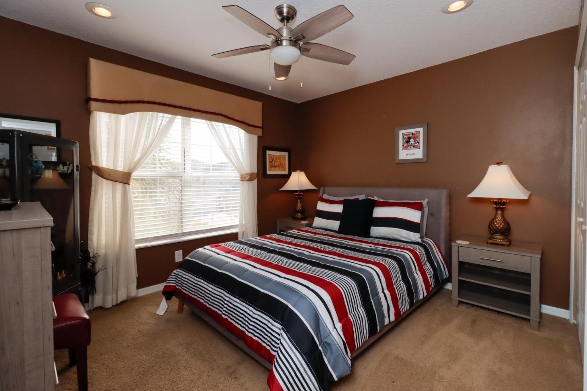 Spacious Emerald Island Resort Home with Pool Spa and Resort Amenities near Disney