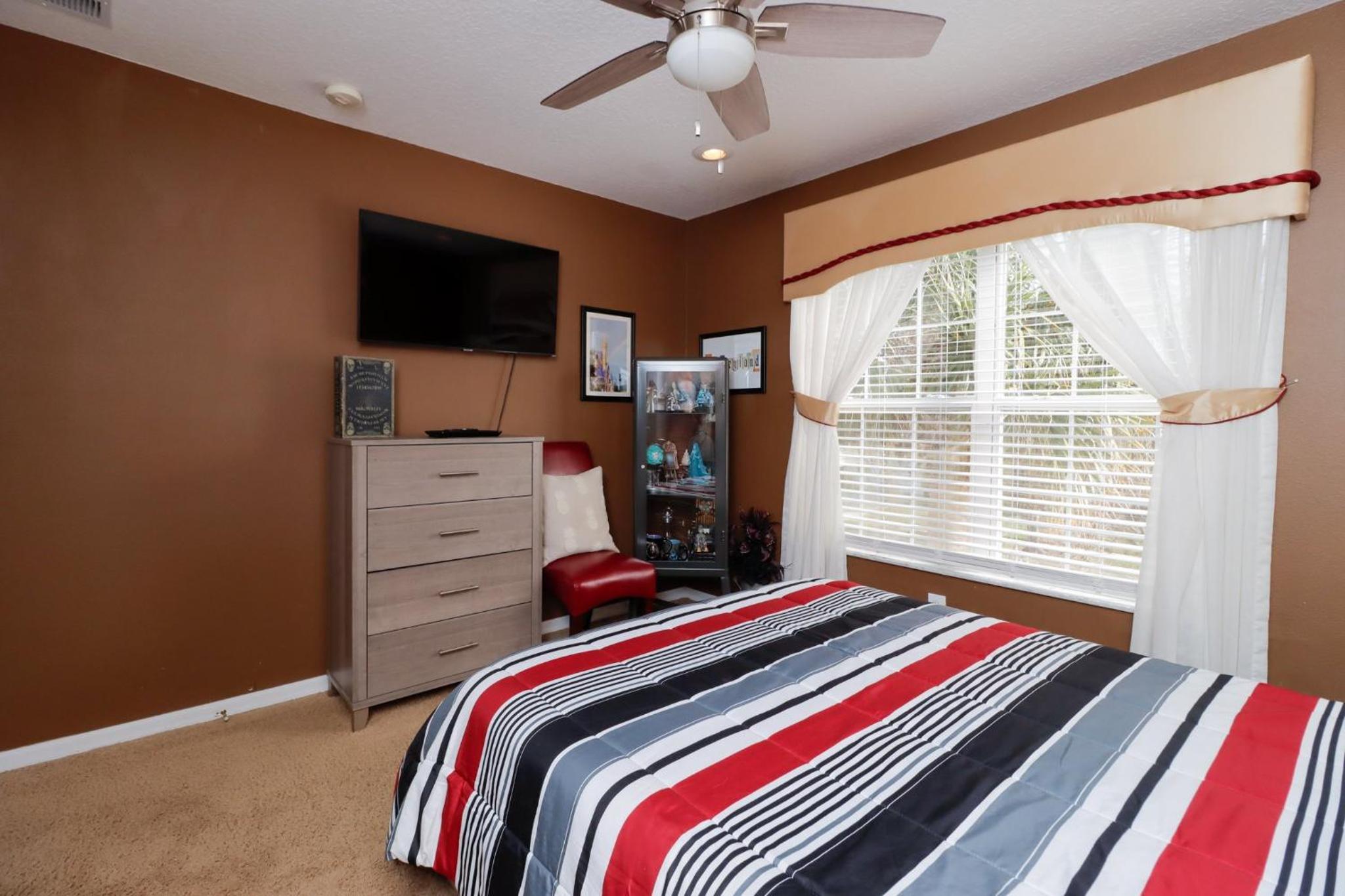 Spacious Emerald Island Resort Home with Pool Spa and Resort Amenities near Disney