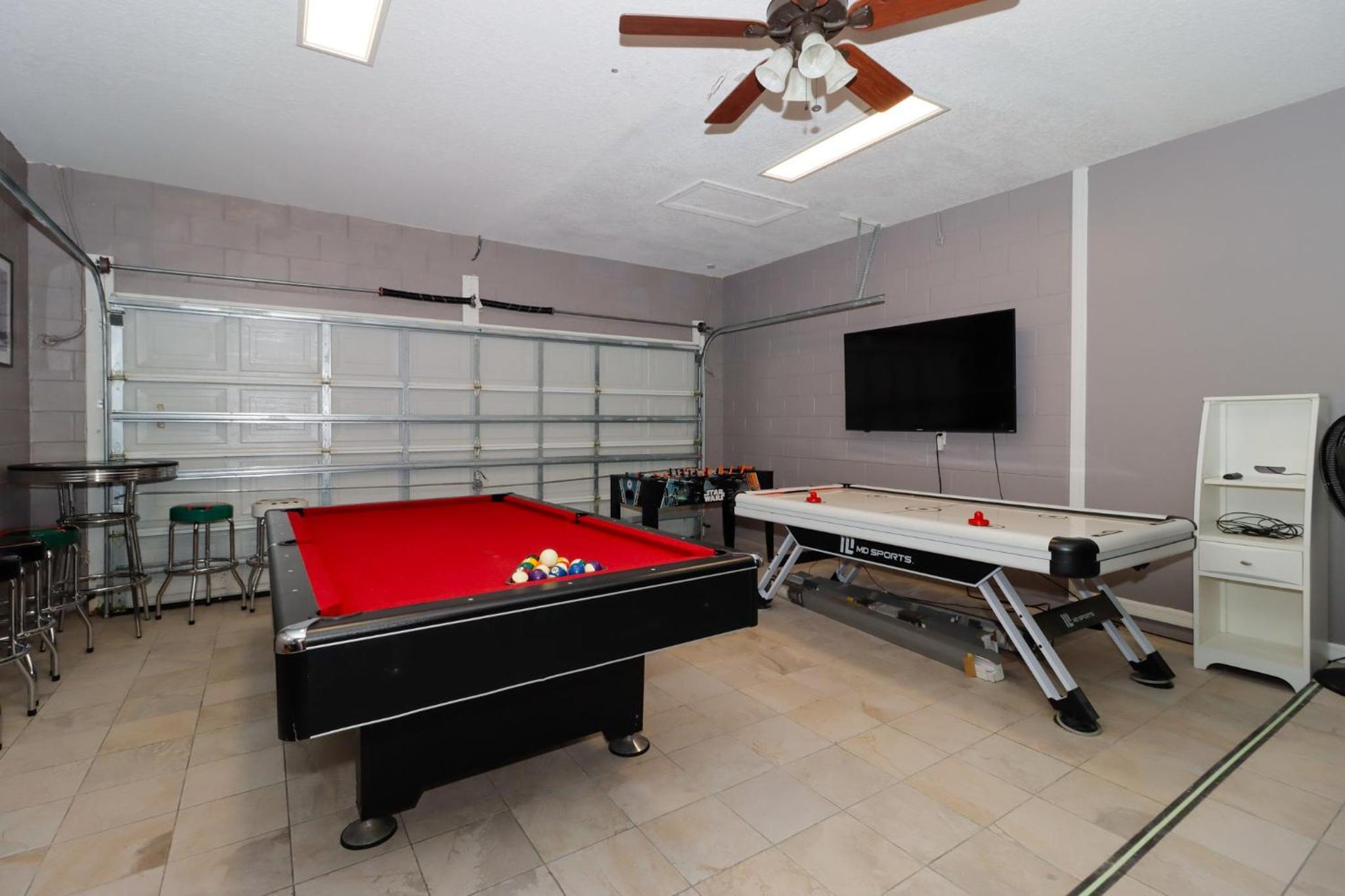 Spacious Emerald Island Resort Home with Pool Spa and Resort Amenities near Disney