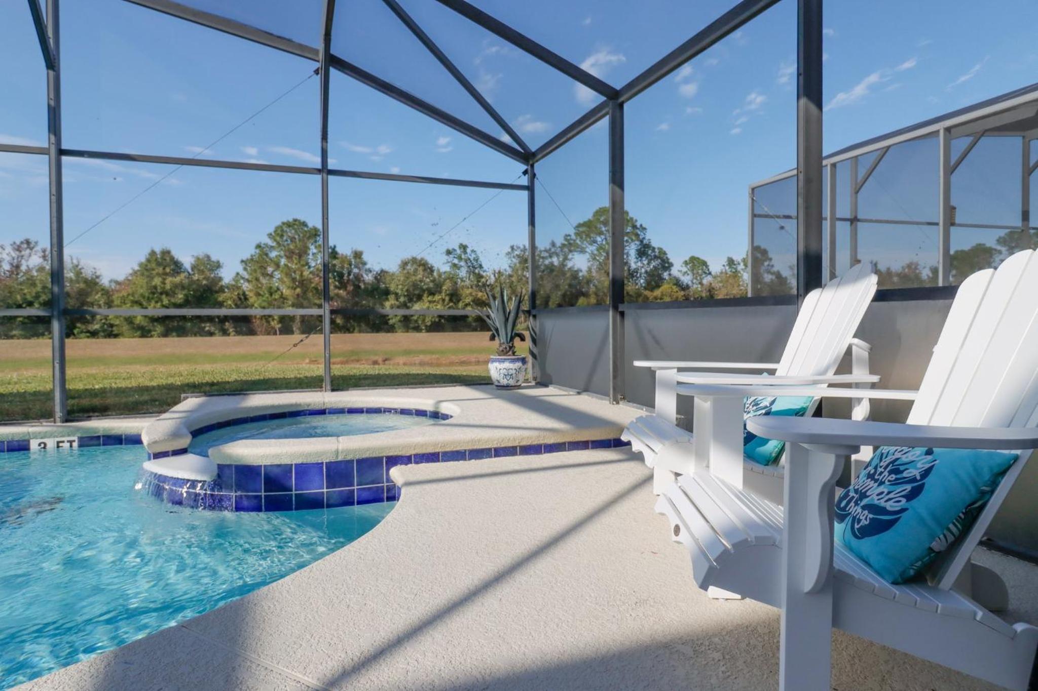 Spacious Emerald Island Resort Home with Pool Spa and Resort Amenities near Disney