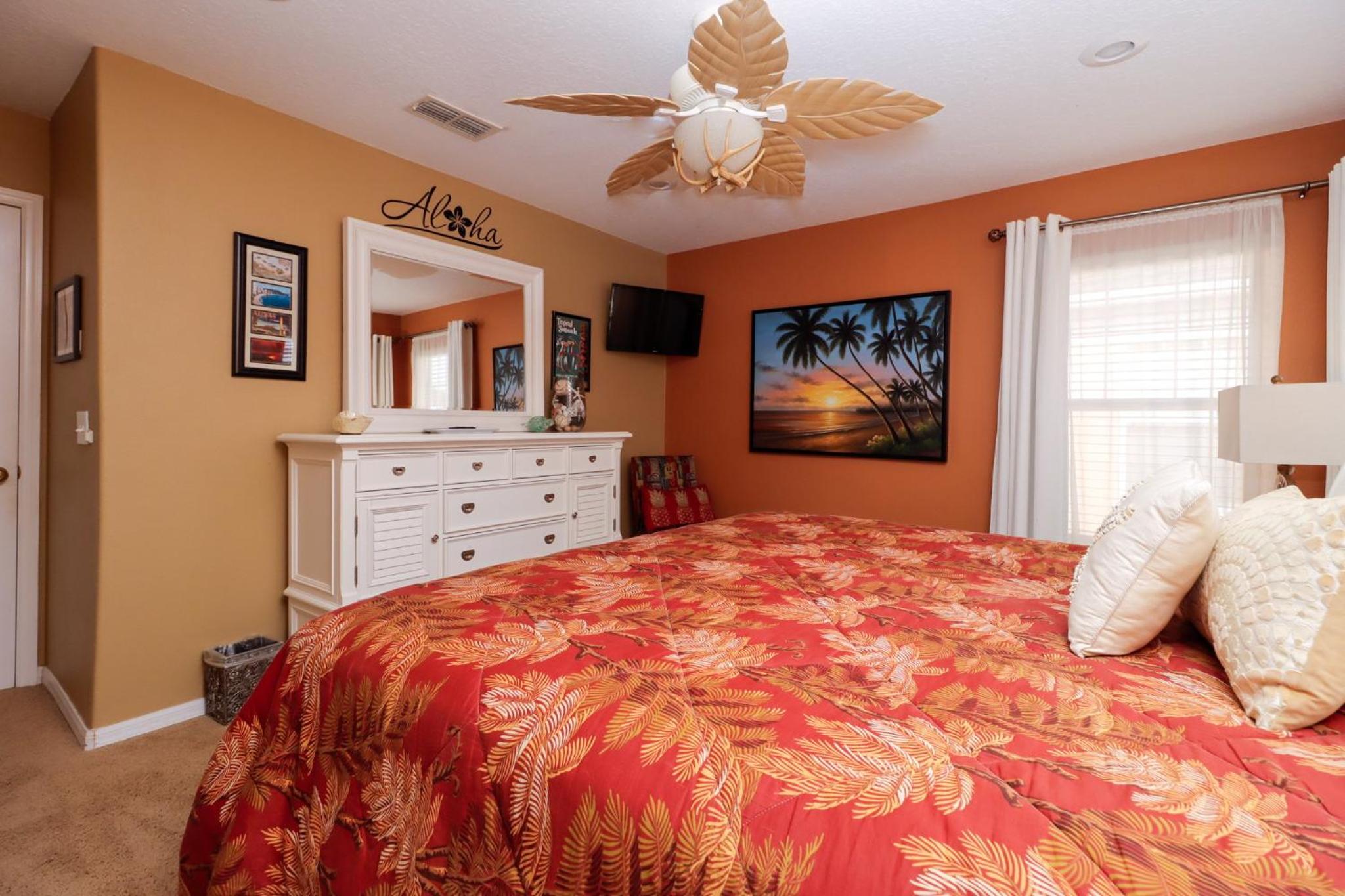 Spacious Emerald Island Resort Home with Pool Spa and Resort Amenities near Disney