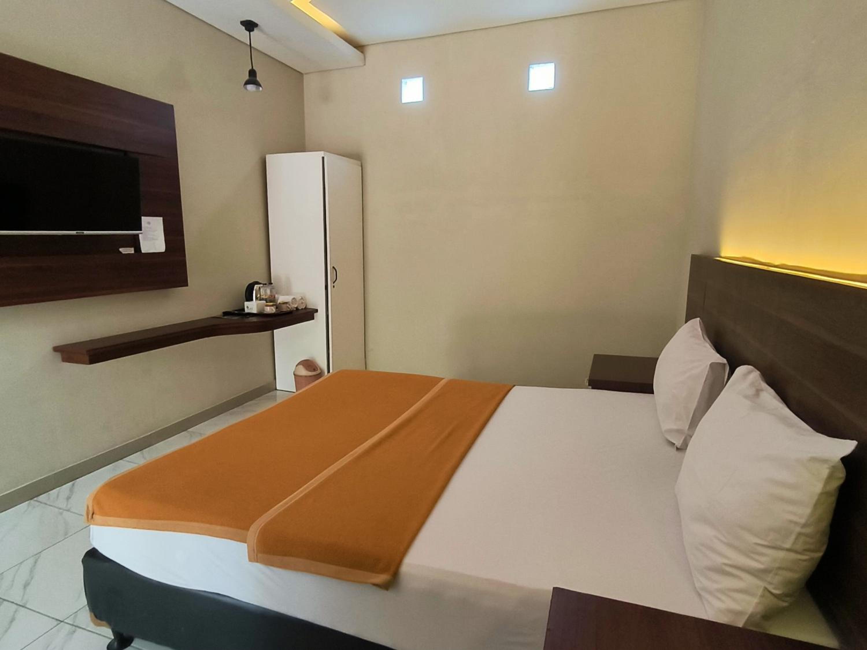 Bandengan Beach Hotel Jepara 2