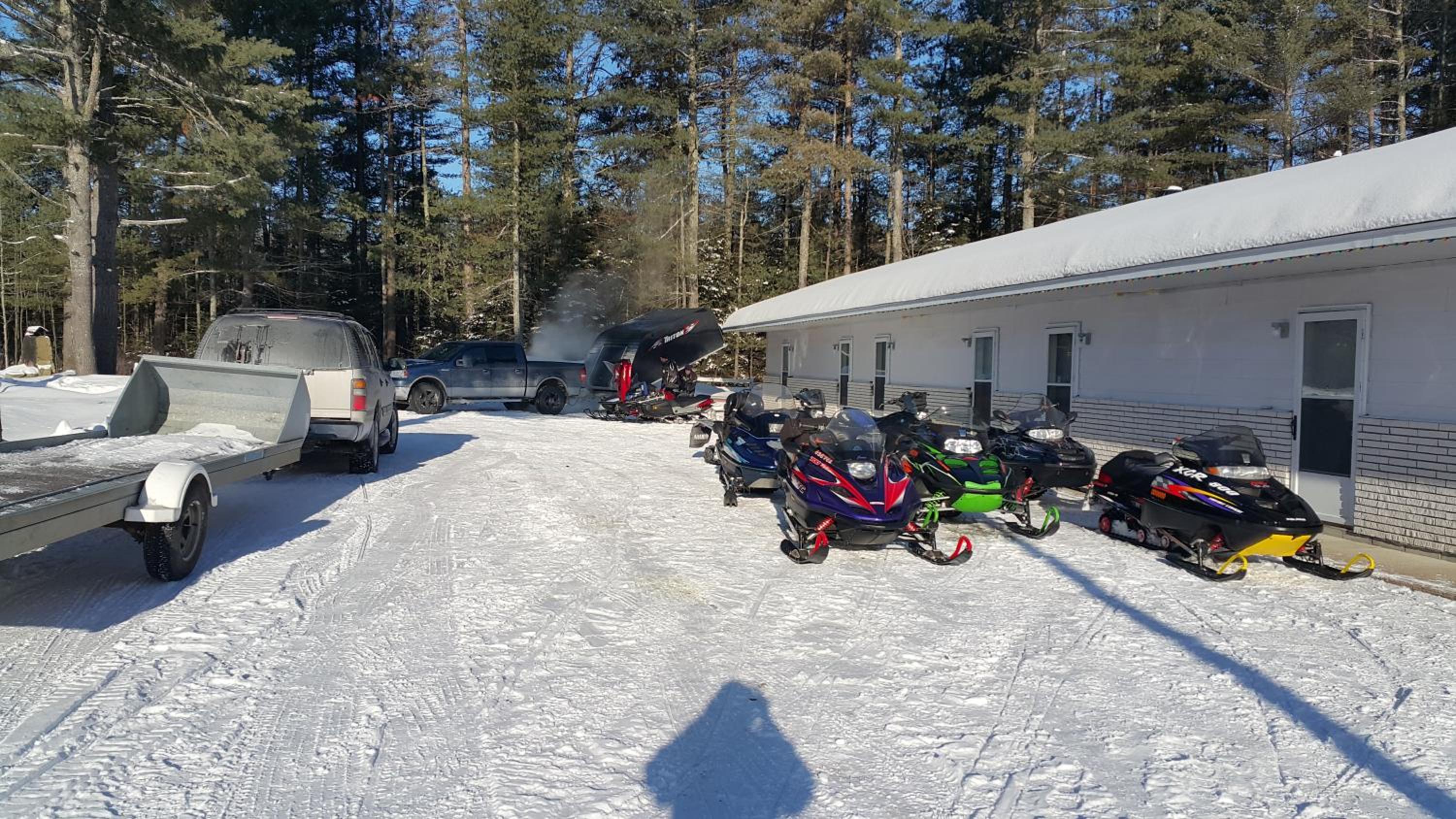 Pine Motel