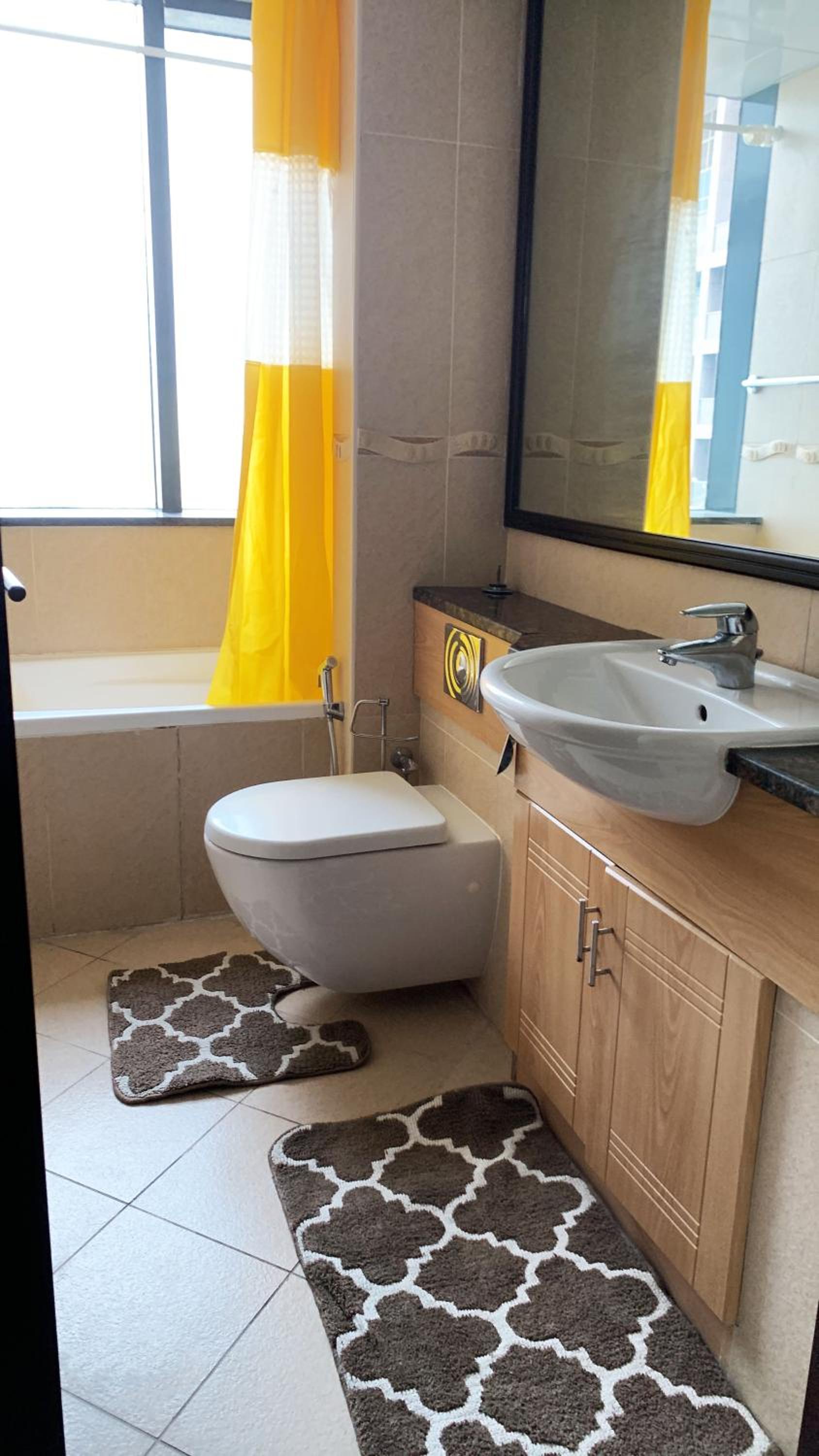 Click Stay - JLT - 2 Bedroom & Balcony Lakes view Entire Apartment -AZ