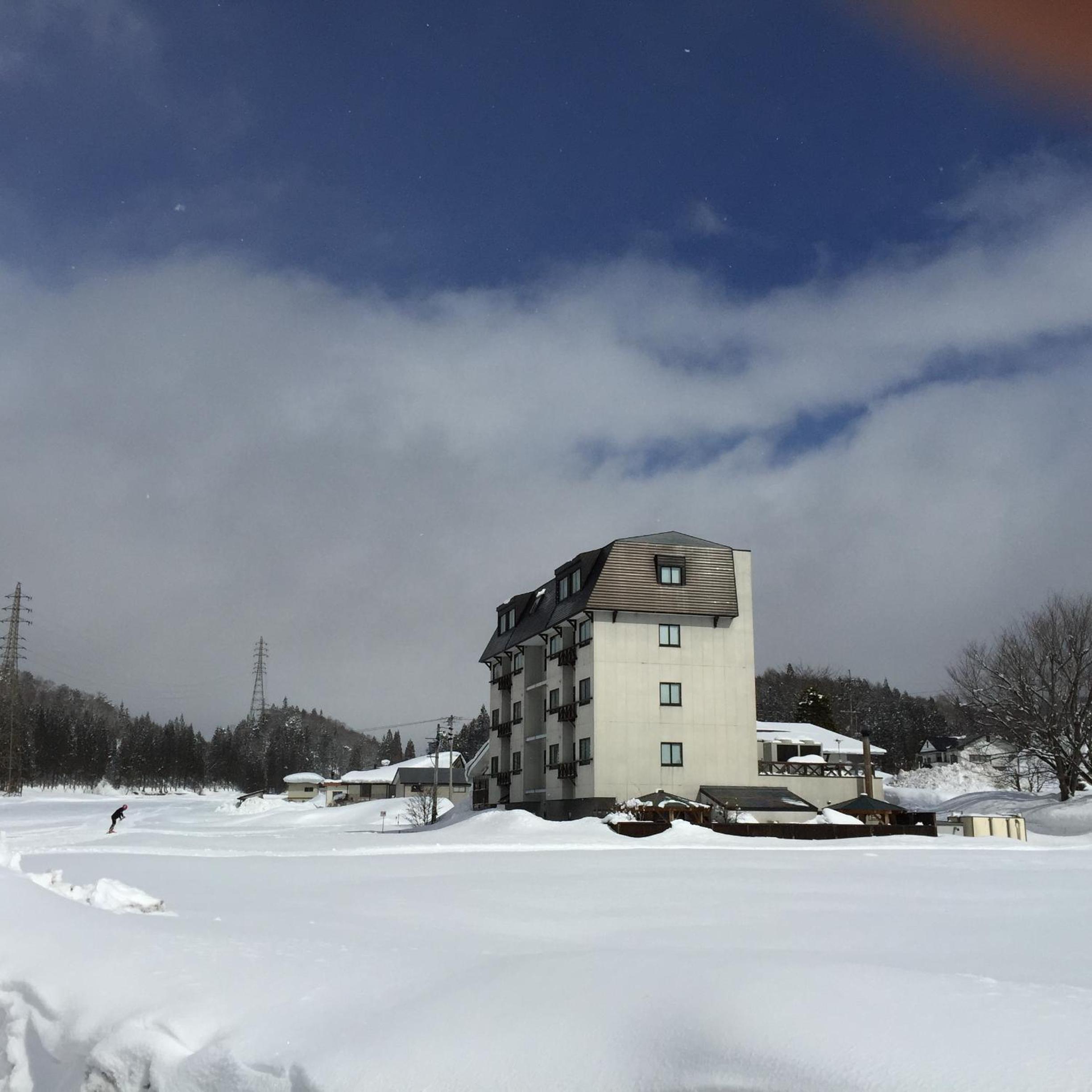 Schole Hakuba