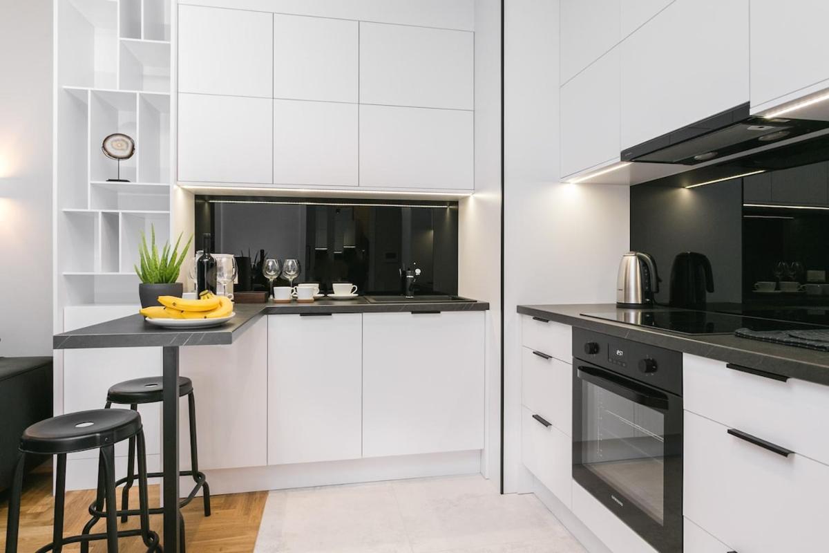 Close-Golden Apartments - Mennica Residence, 1-Bedroom in City Center # 140