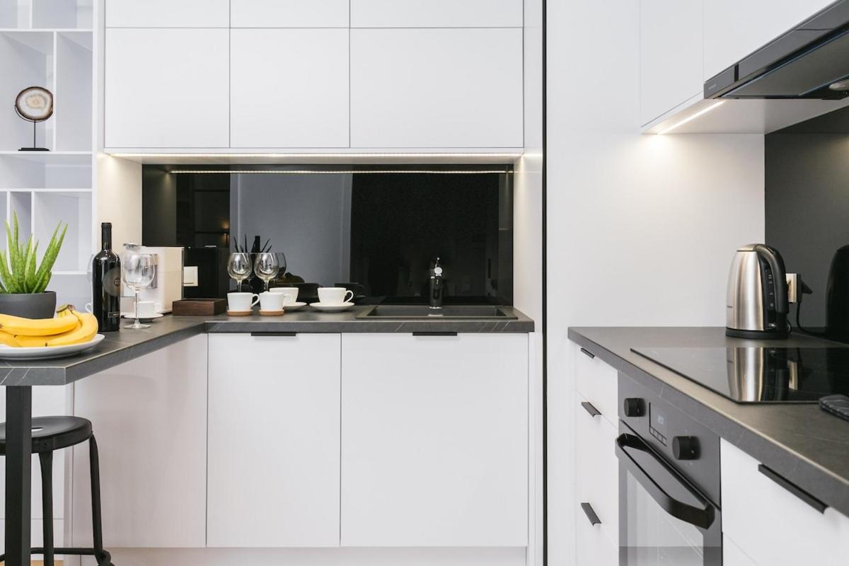 Close-Golden Apartments - Mennica Residence, 1-Bedroom in City Center # 140