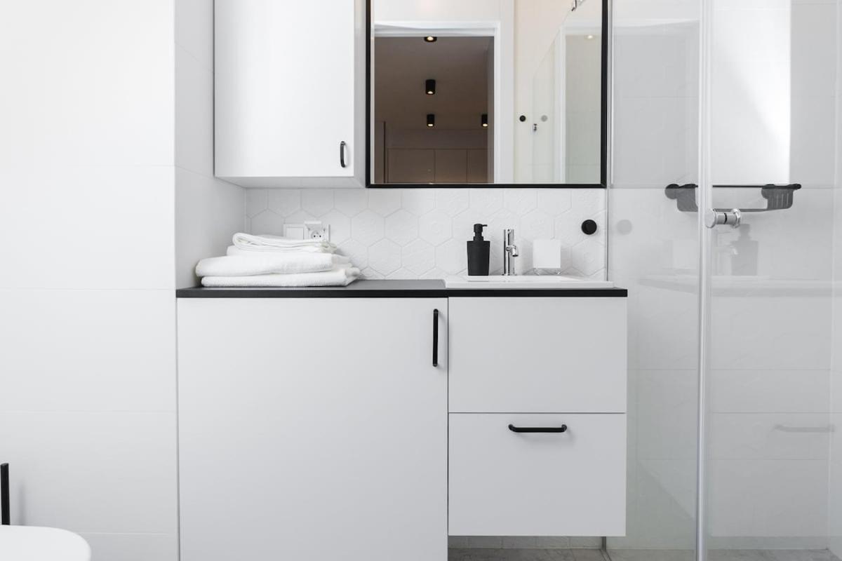 Close-Golden Apartments - Mennica Residence, 1-Bedroom in City Center # 140