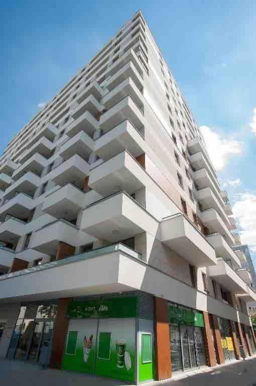 Urban Chic - Luxury 2-Bedroom Apartment in Warsaw City Center, Pereca Street