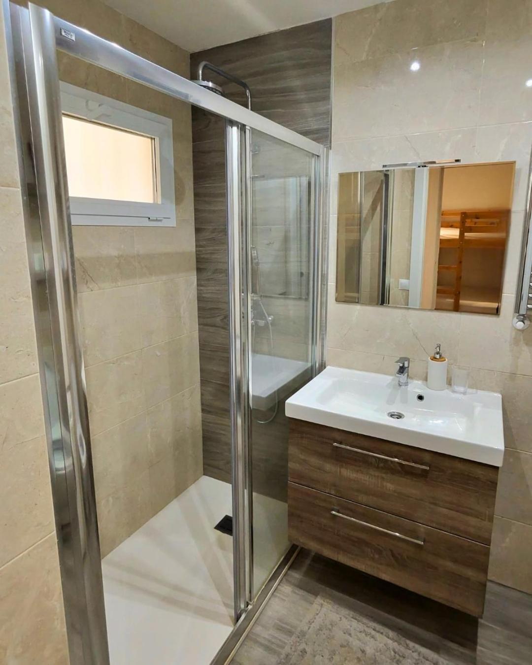 Sea View 2BR Beachfront & Cozy Balcony Marbella