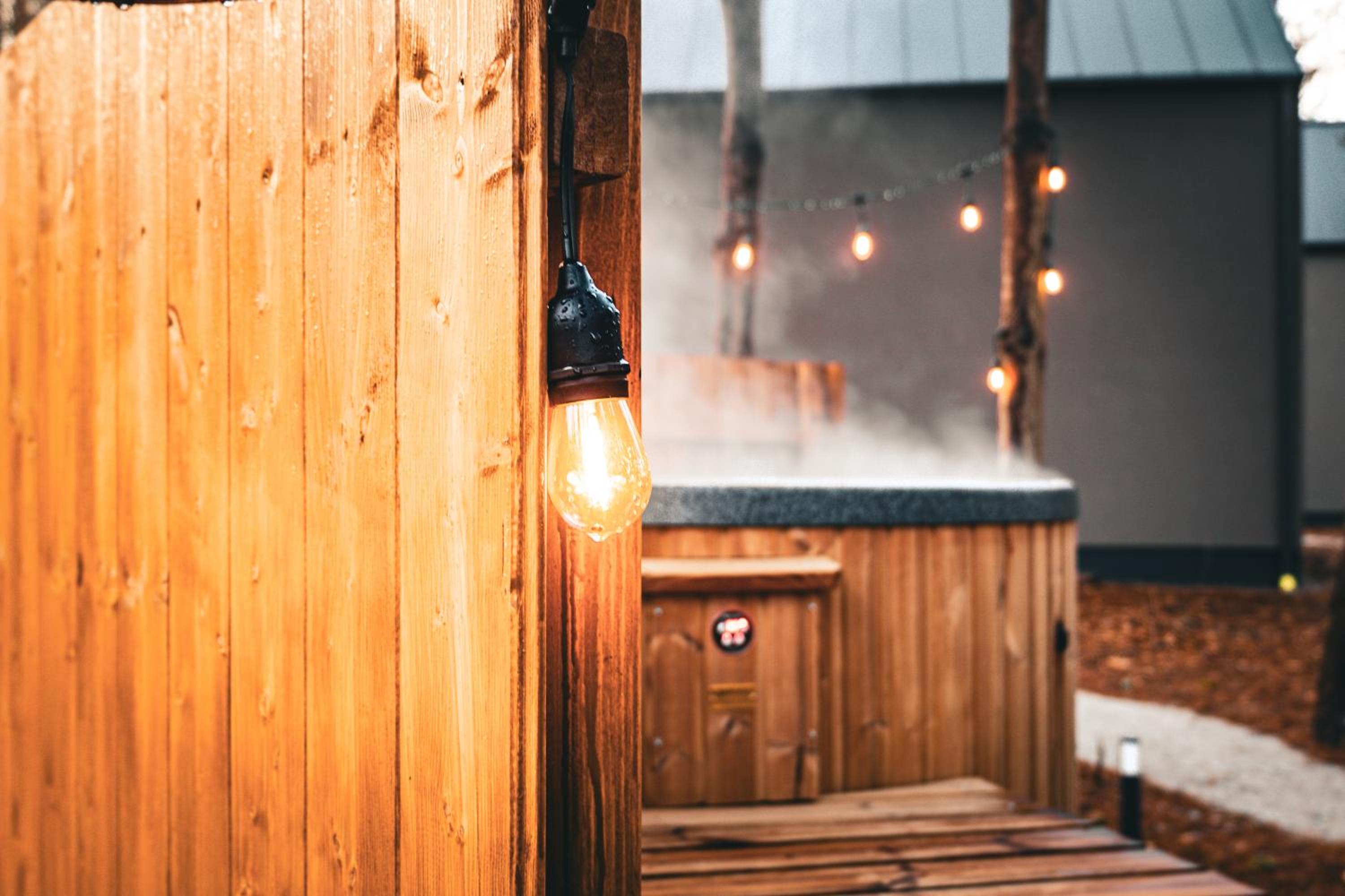 Osada LoveLaski - balia jacuzzi, sauna i kominek - całoroczne domki premium