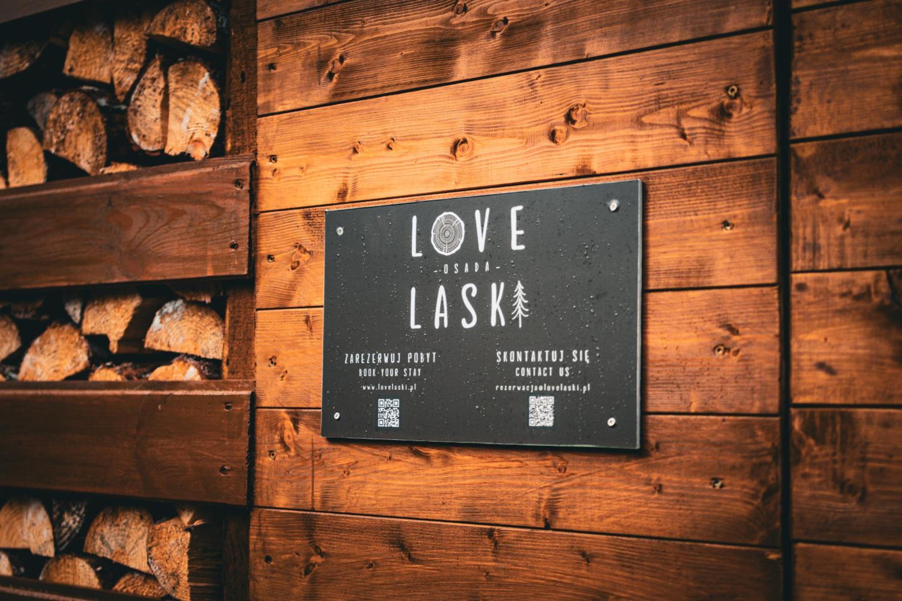 Osada LoveLaski - balia jacuzzi, sauna i kominek - całoroczne domki premium
