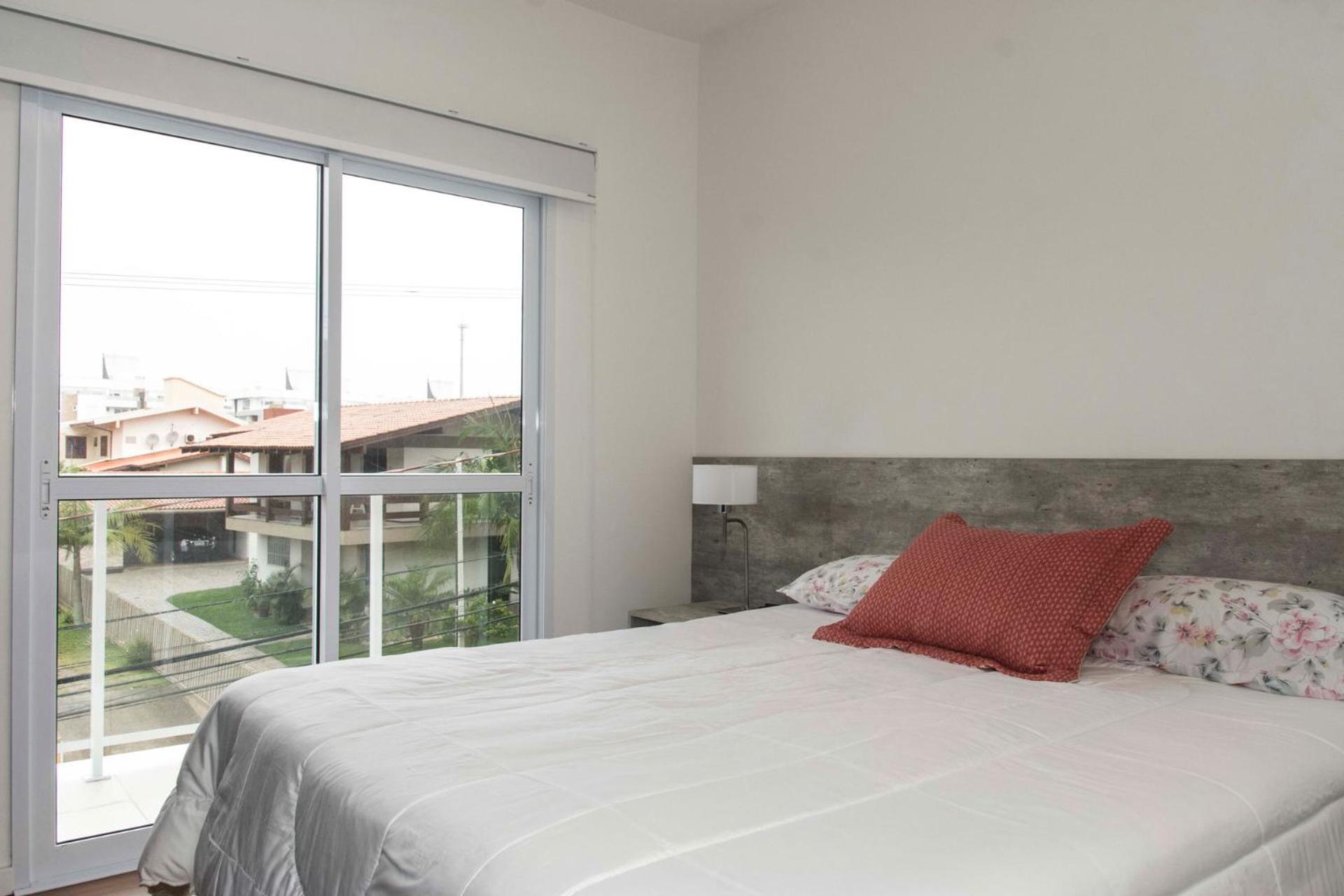 Apto com vista mar a 50m da Praia ING9201