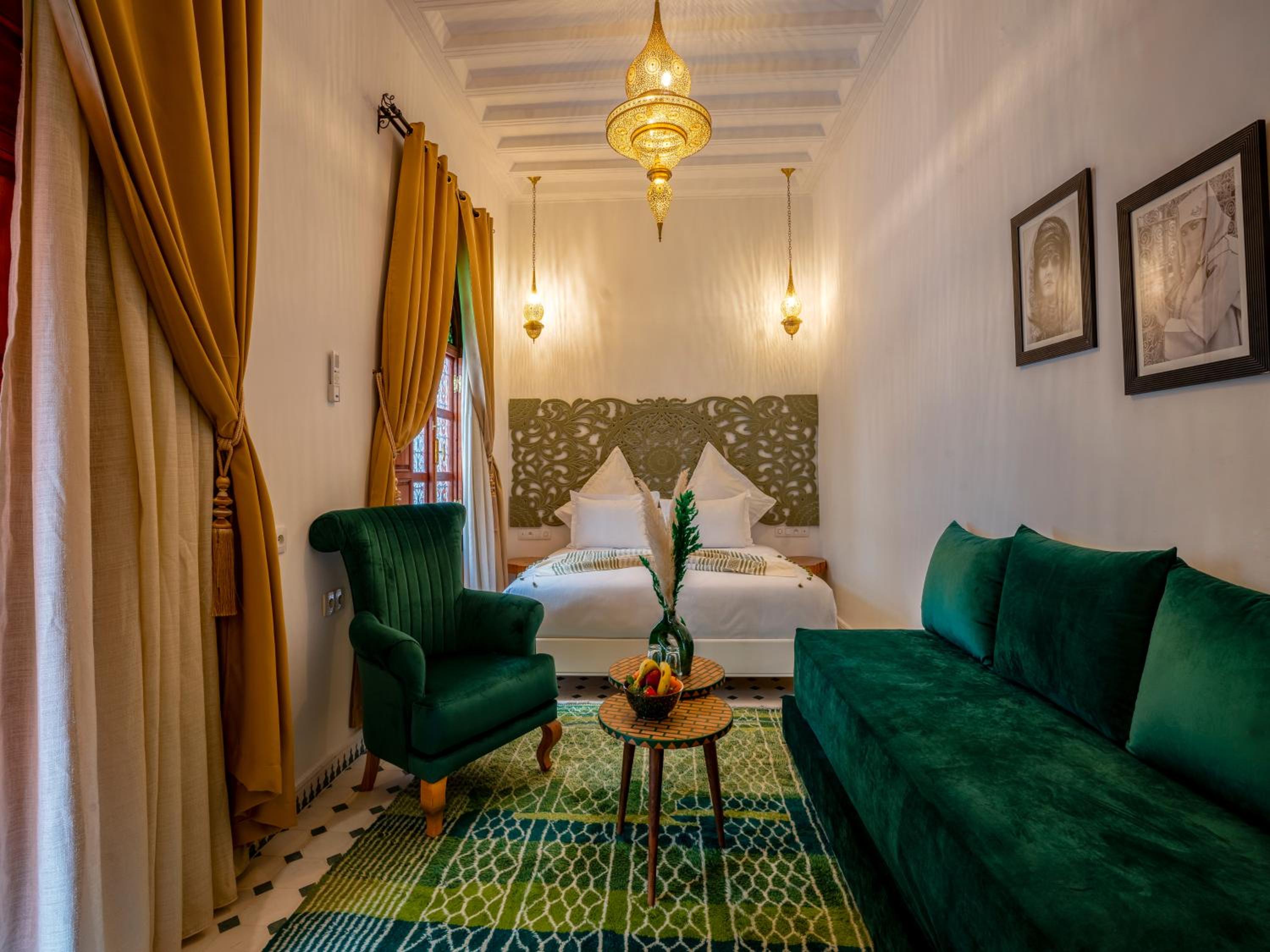 Riad Dar Al-Famila & Spa