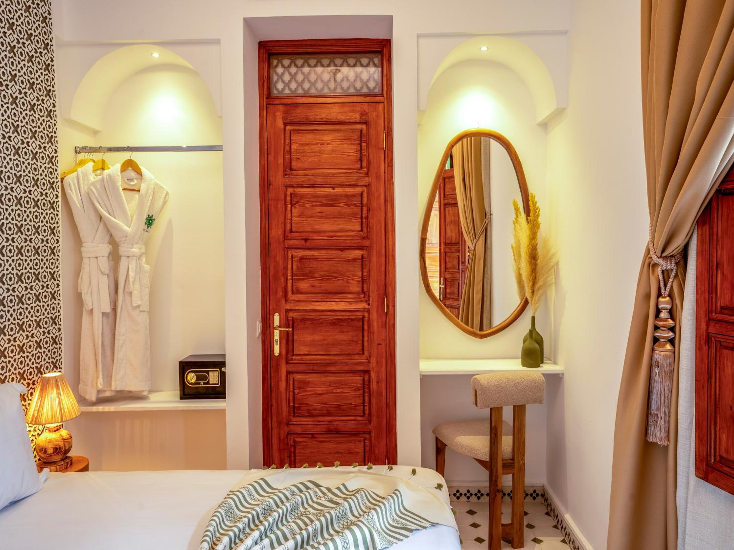 Riad Dar Al-Famila & Spa