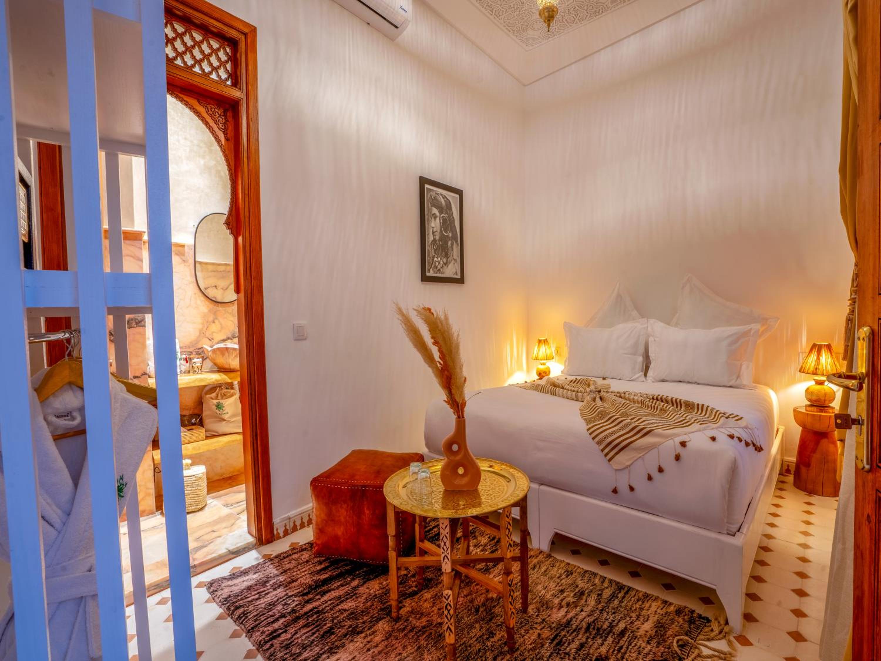 Riad Dar Al-Famila & Spa
