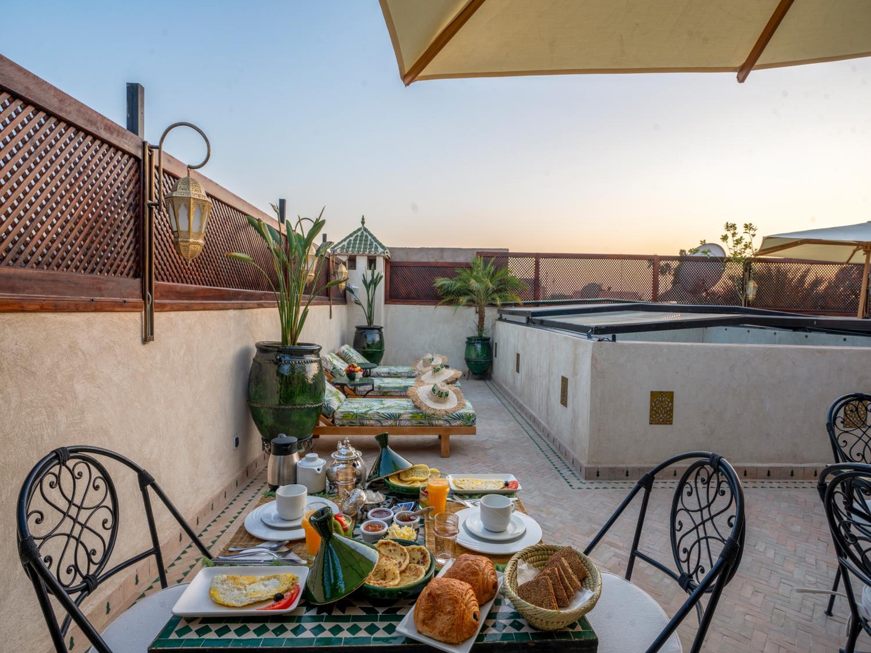 Riad Dar Al-Famila & Spa