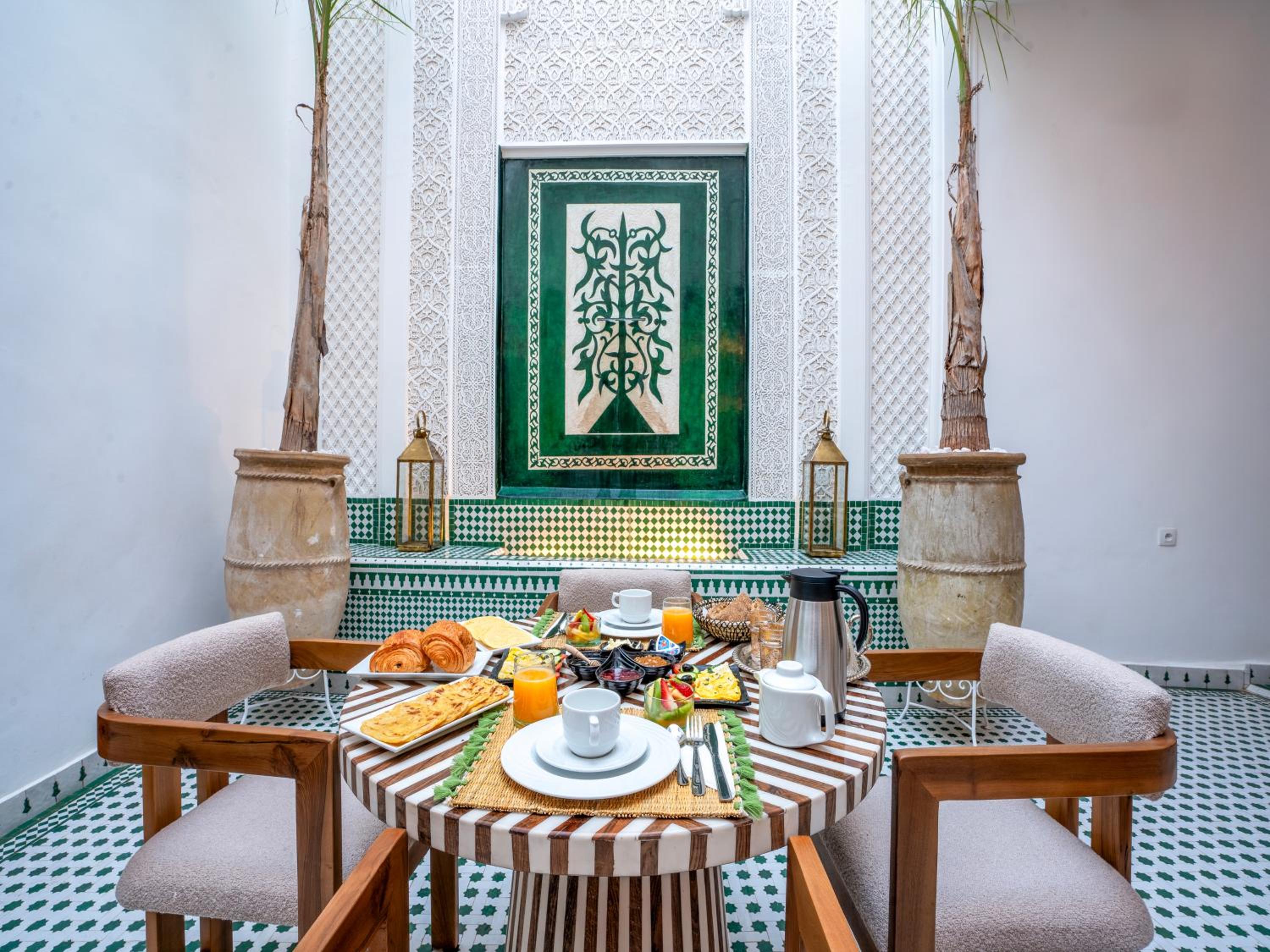 Riad Dar Al-Famila & Spa